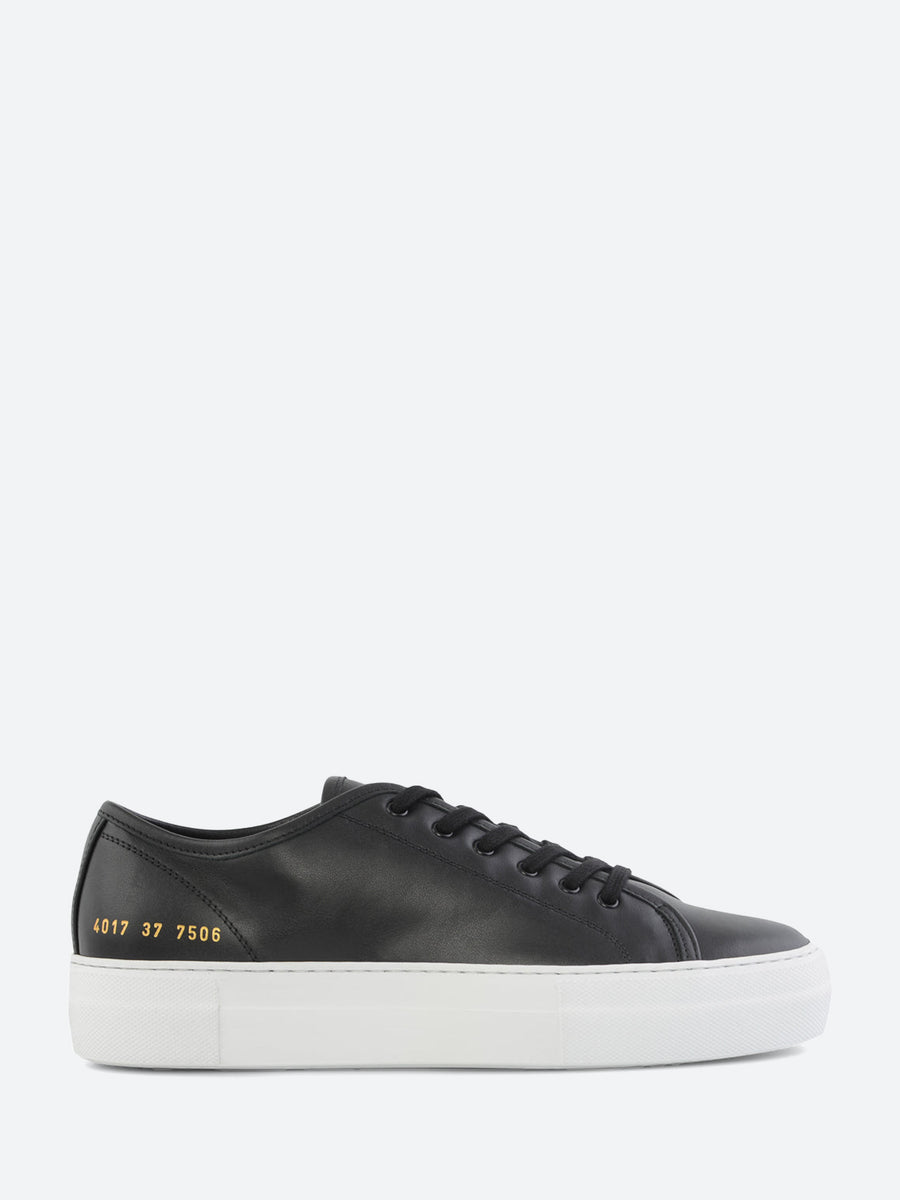 Woman by Common Projects Tournament Low in Black White gravitypope