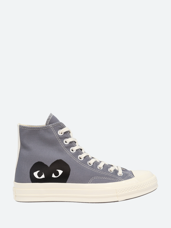 Converse heart hotsell comme des garcons