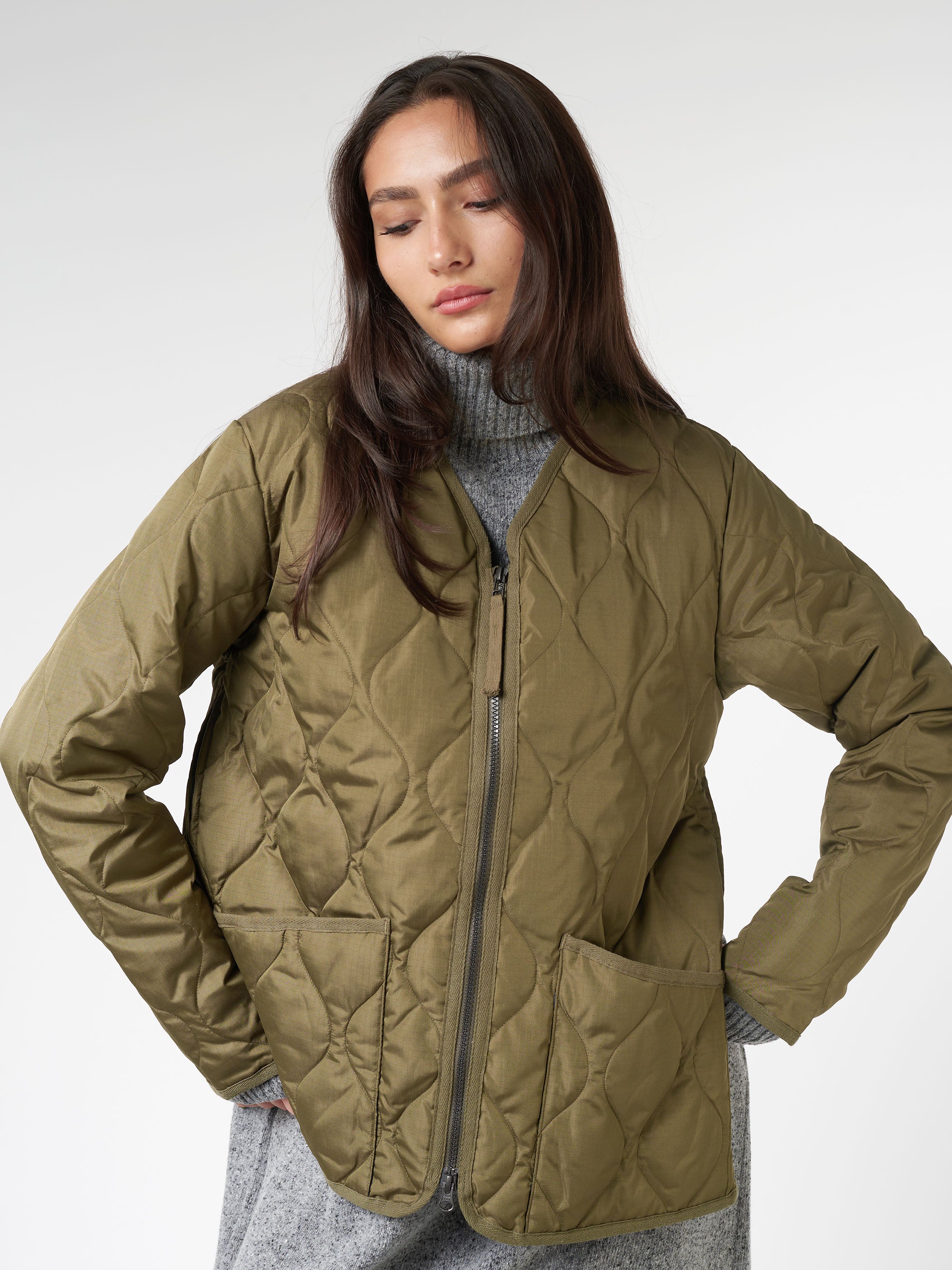 Taion - Military Zip V-Neck Down Jacket in Dark Olive – gravitypope