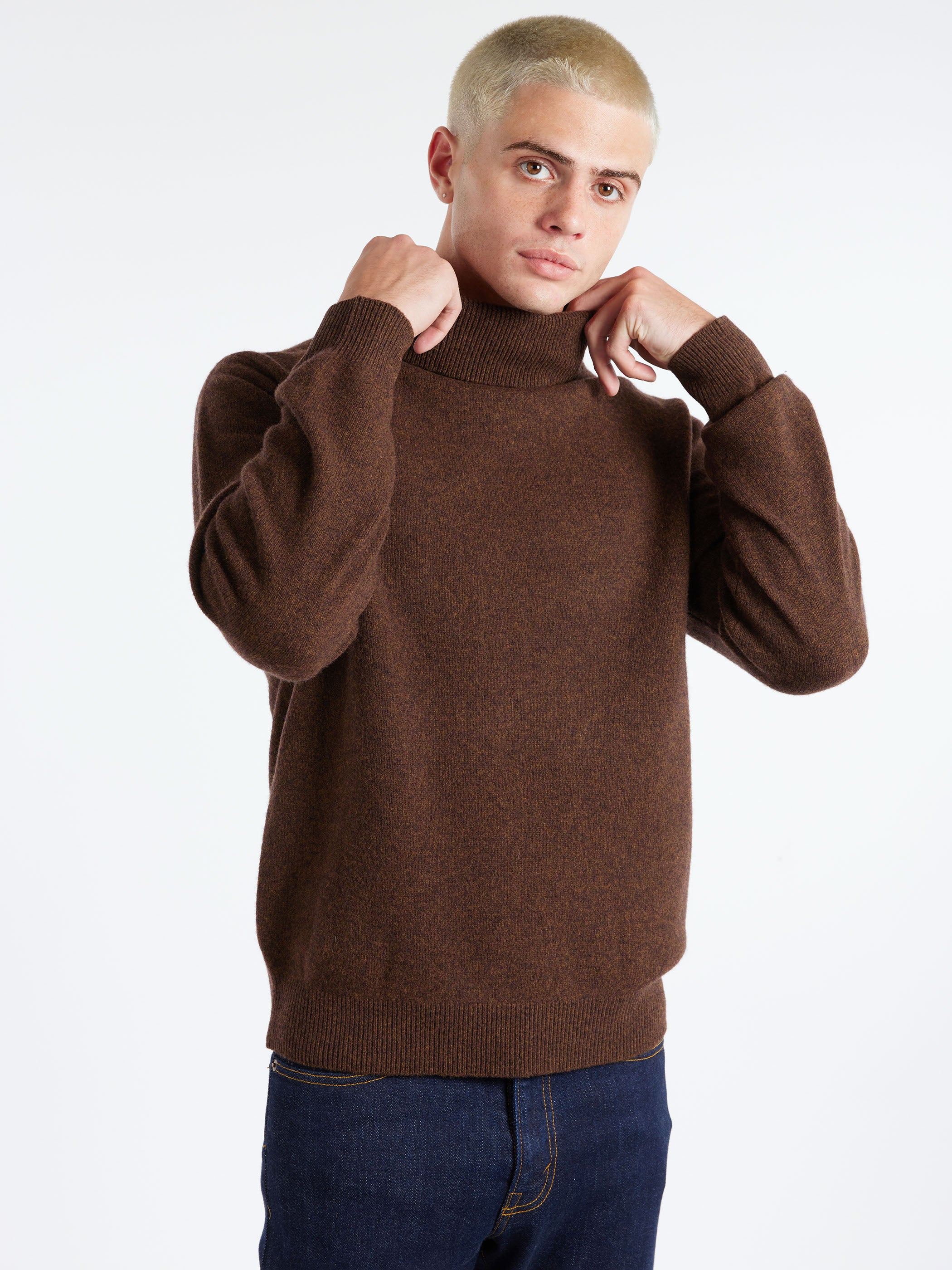 9G Wool Turtleneck