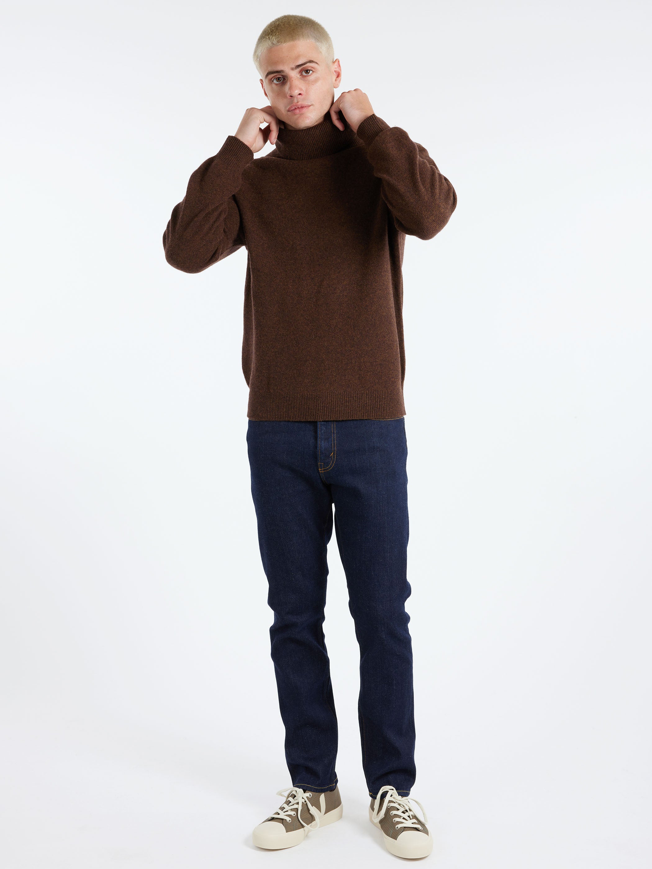 9G Wool Turtleneck