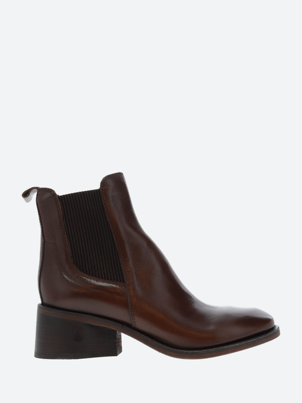 Moma 2024 chelsea boots