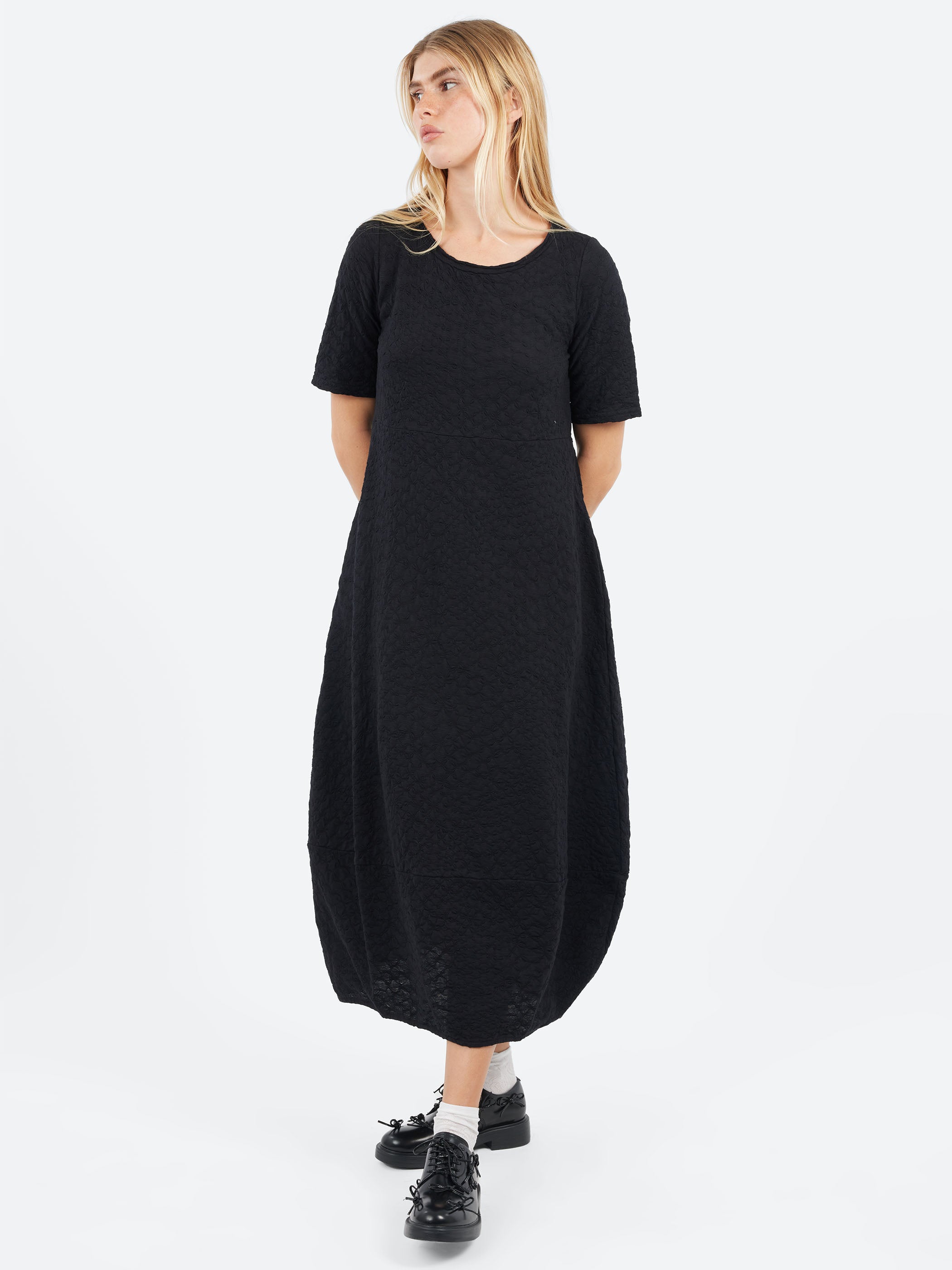 Egg Basic Dress