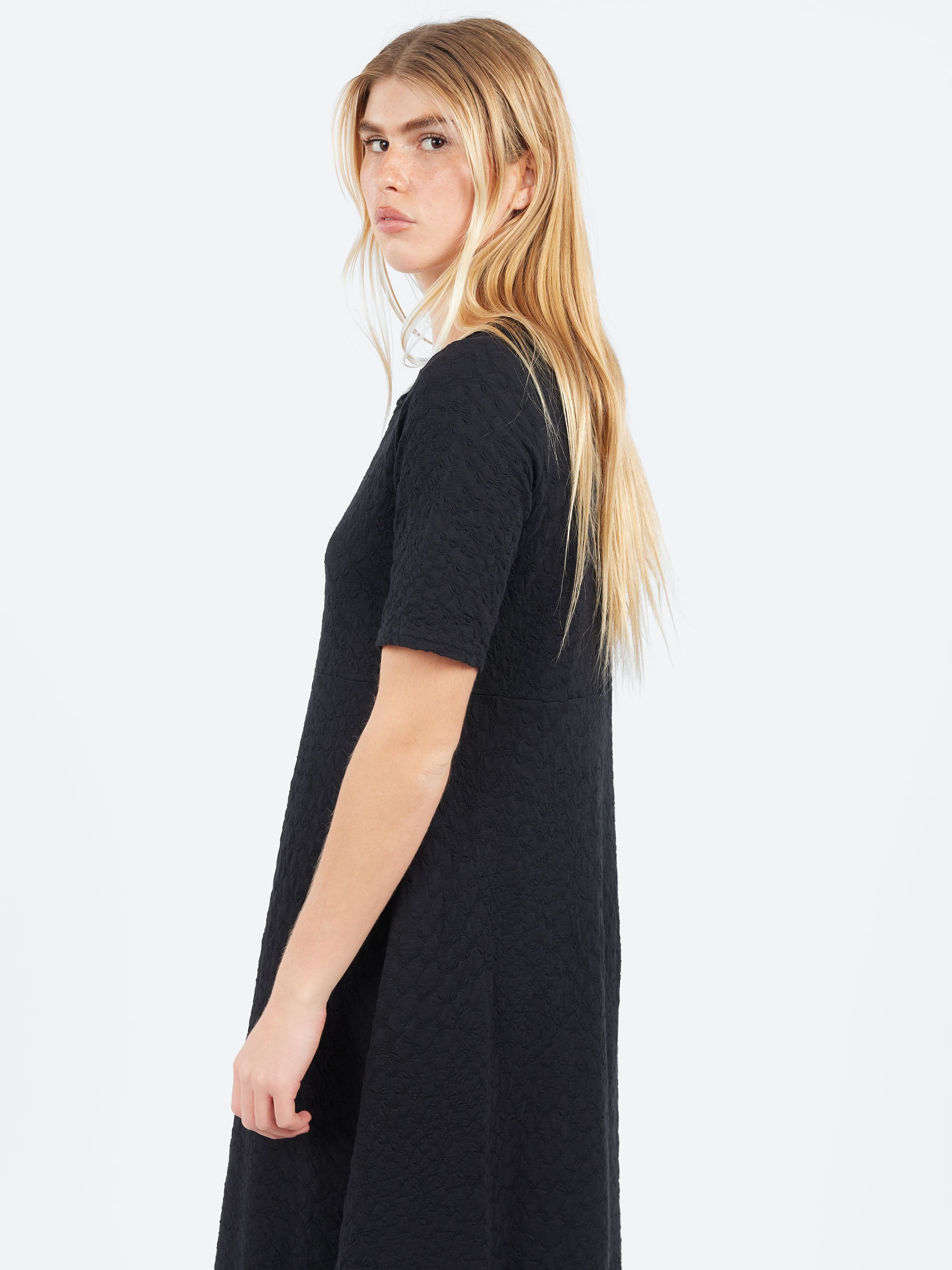 Egg Basic Dress