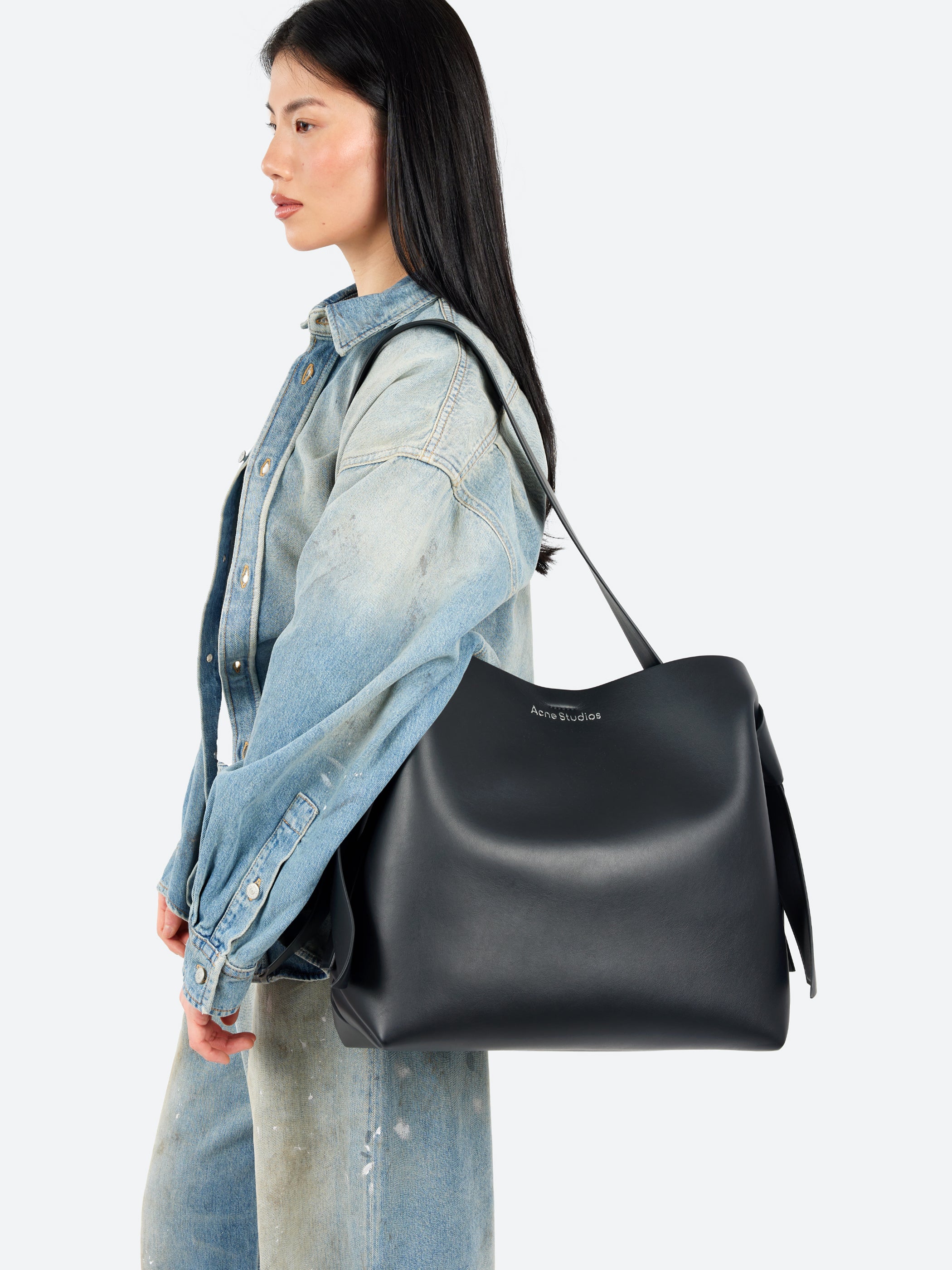 Musubi Midi Shoulder Bag