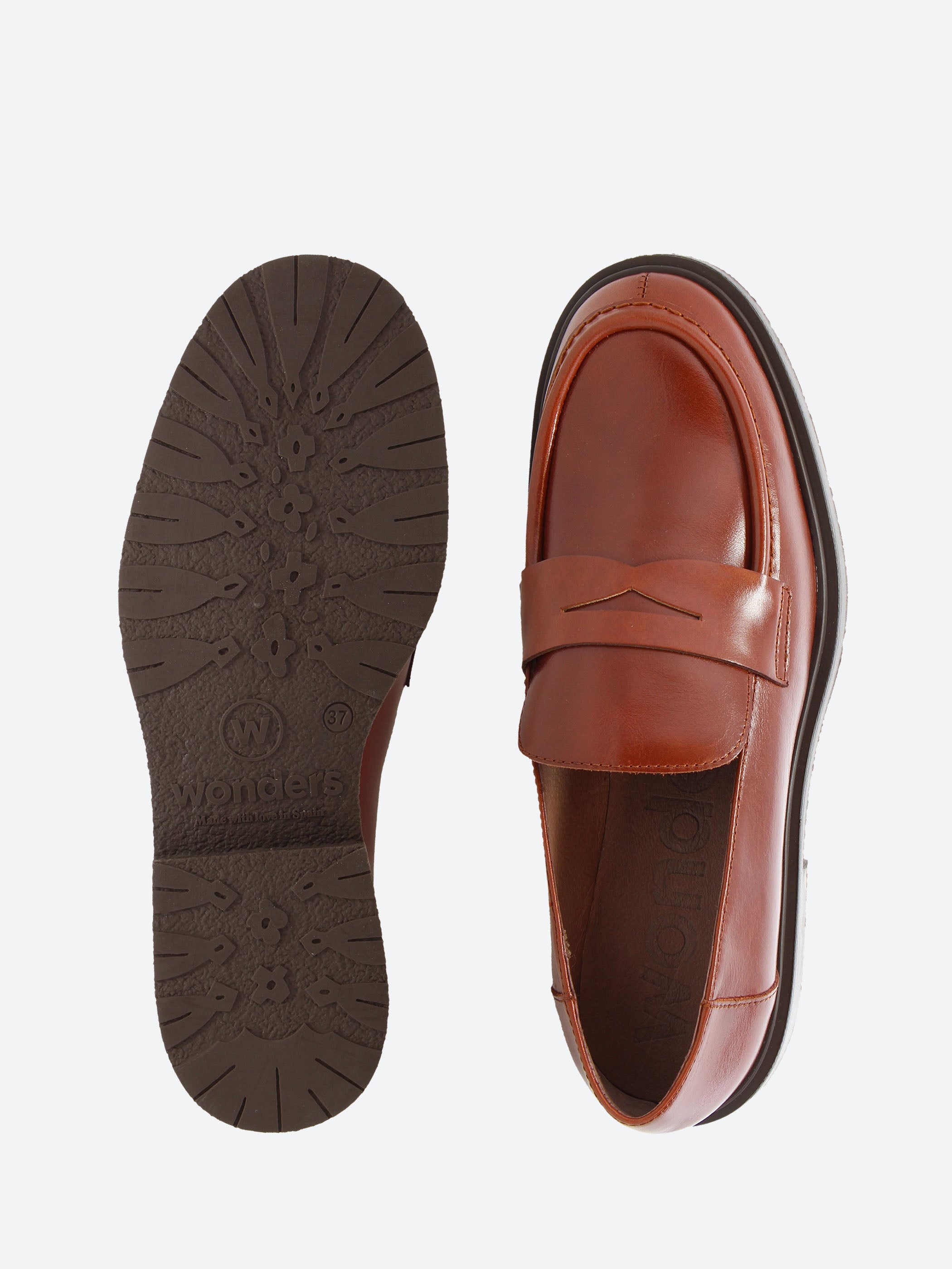 B-9104 Loafer