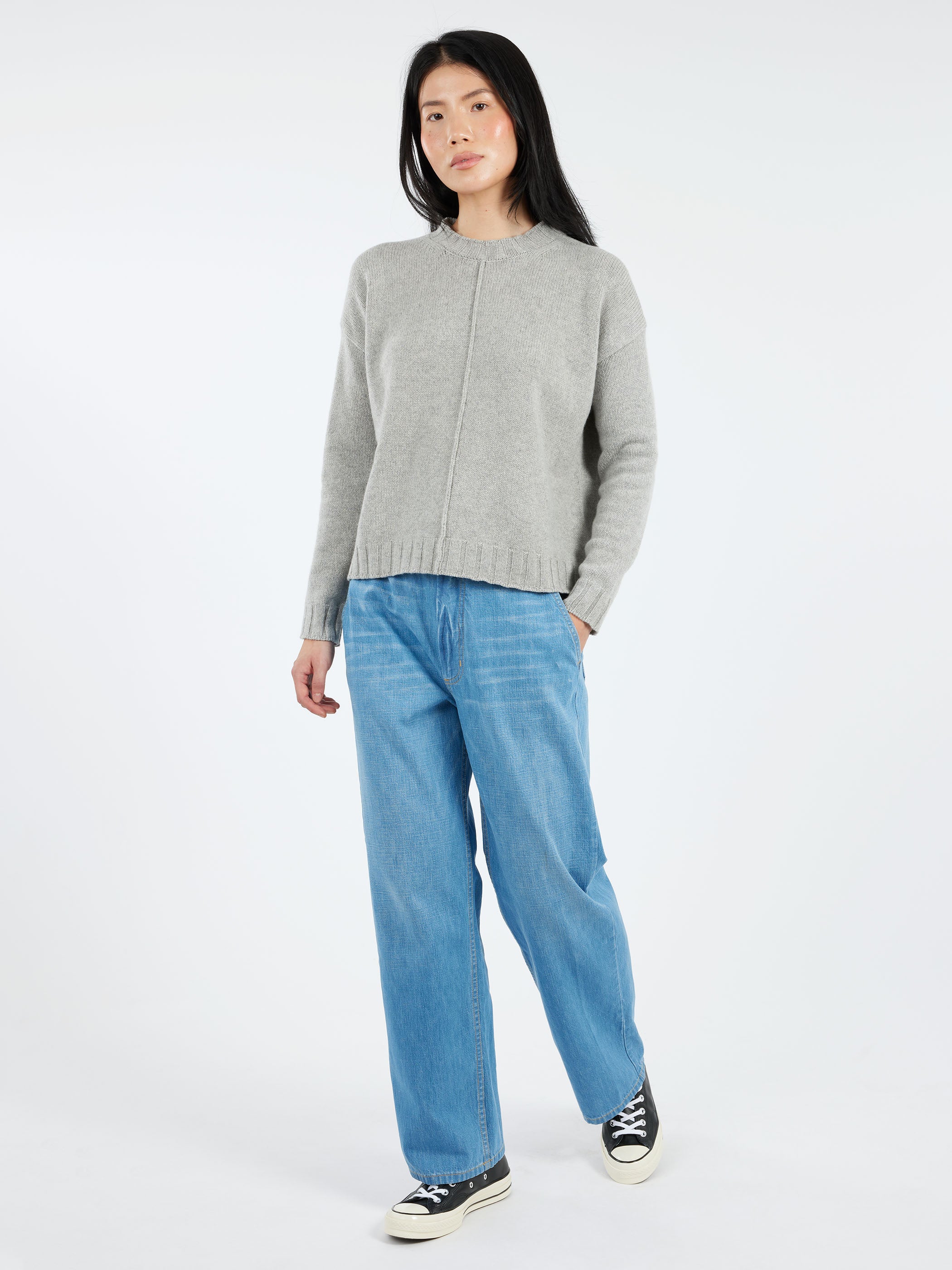 2401 Cashmere Blend Crewneck