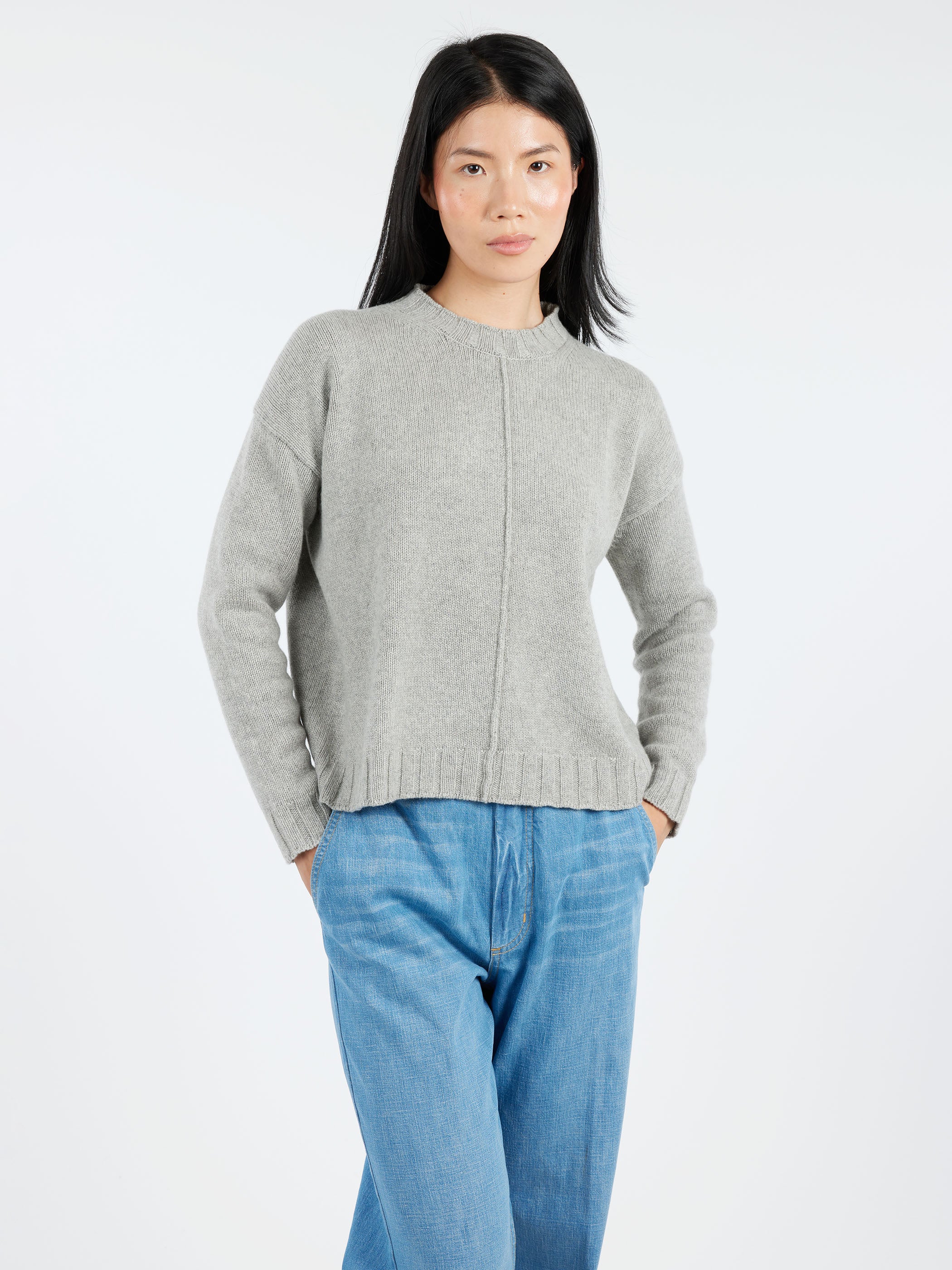 2401 Cashmere Blend Crewneck