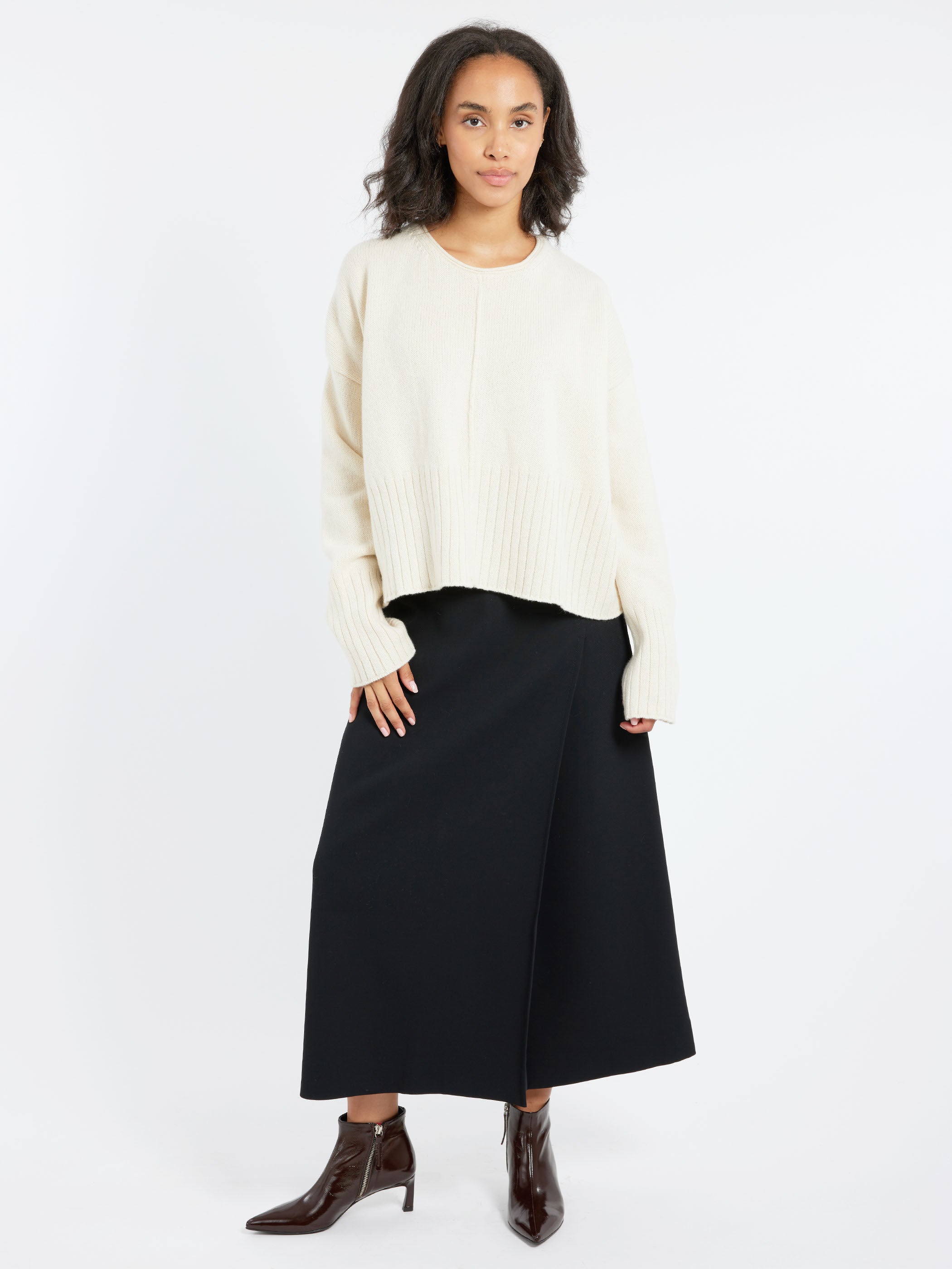 2404 Cashmere Blend Sweater