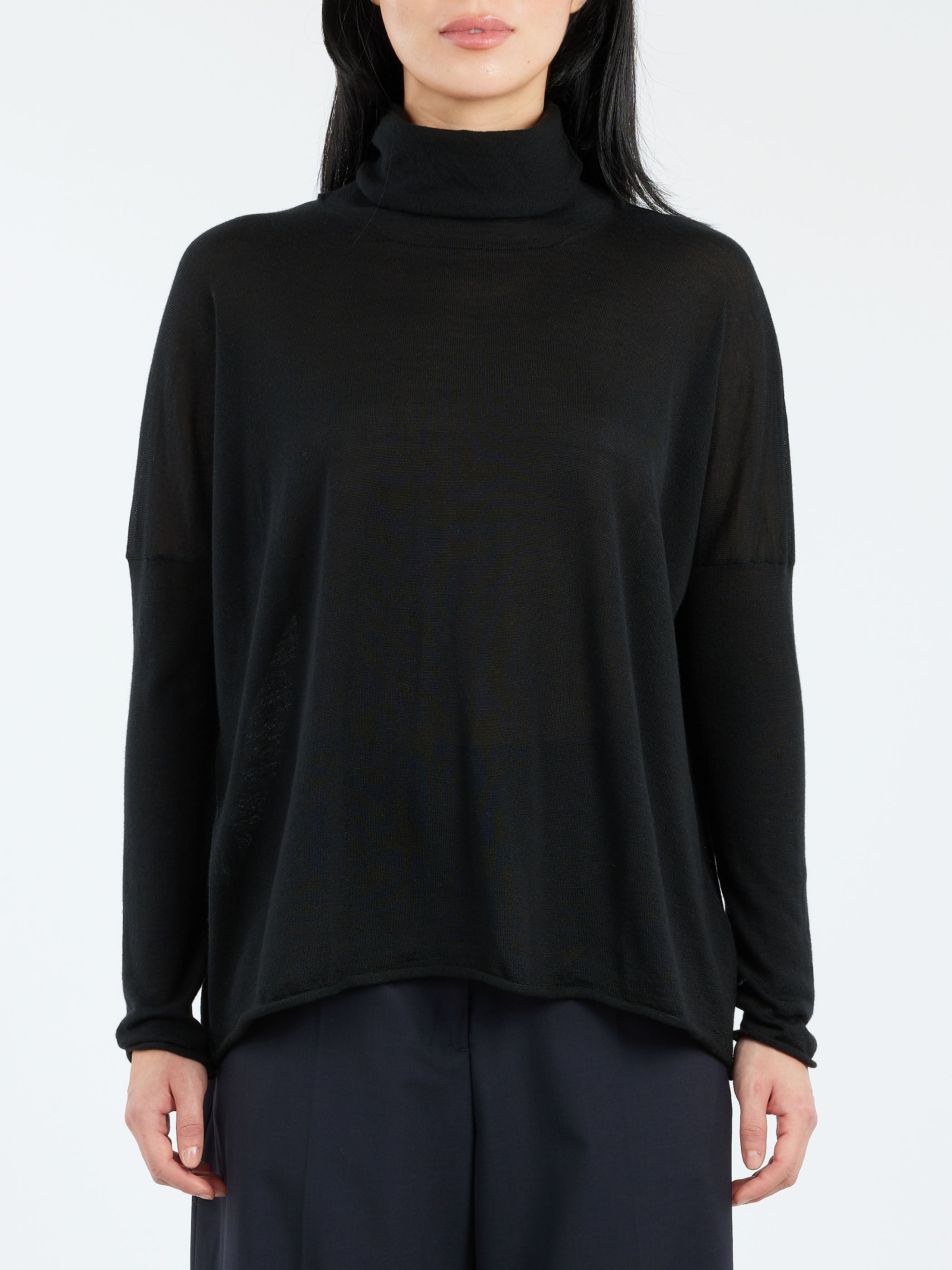 2452 Cashmere Turtleneck