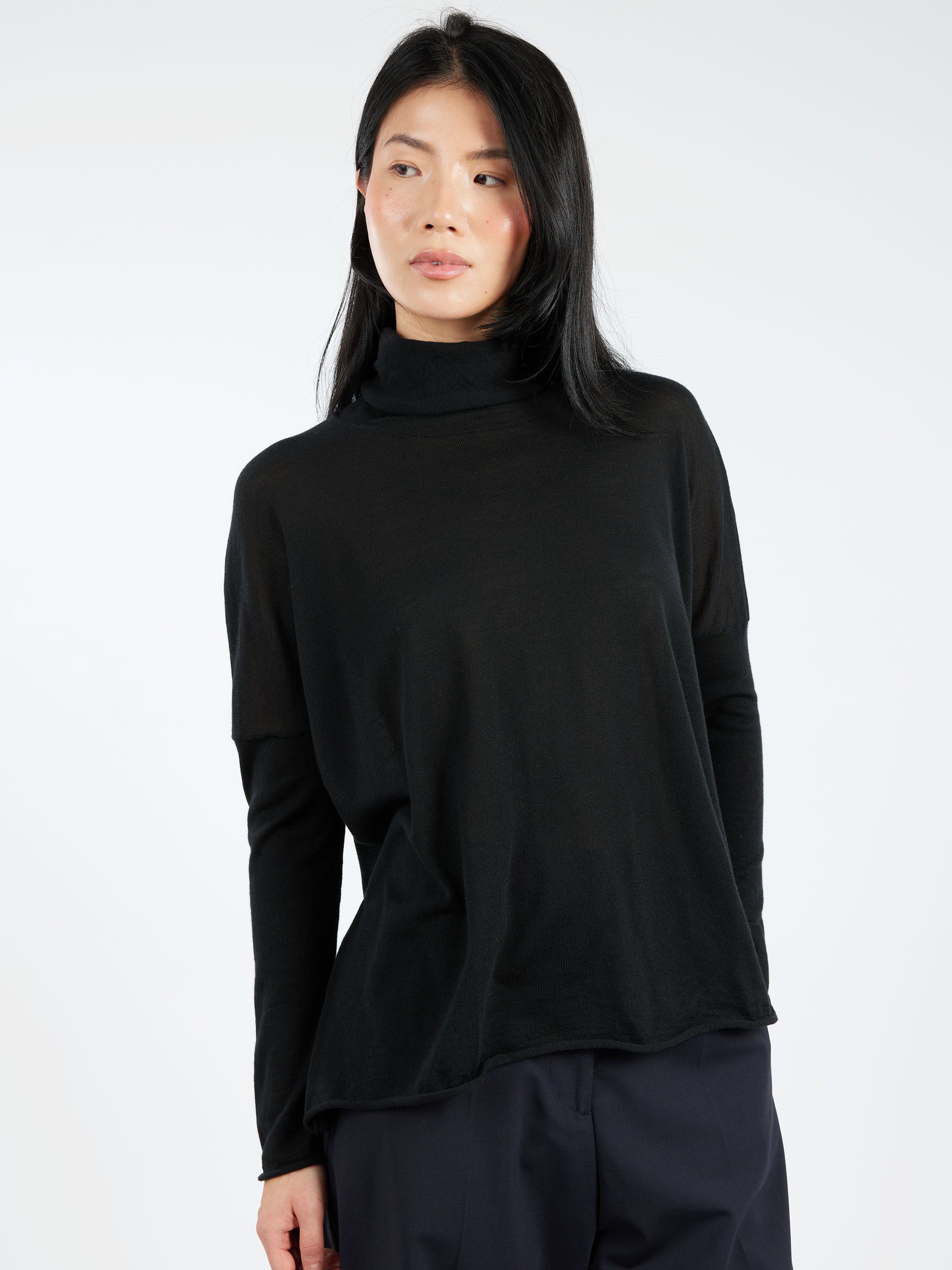 2452 Cashmere Turtleneck