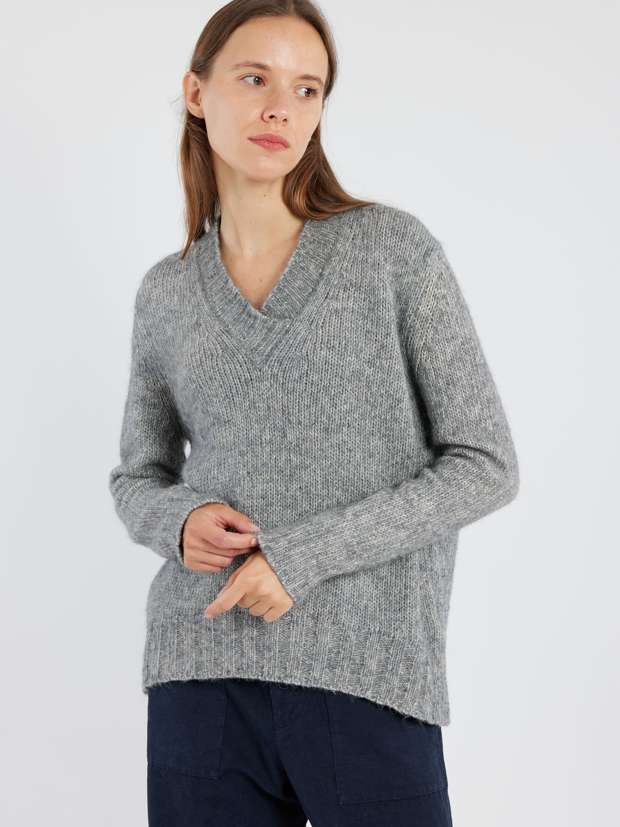 2472 V-Neck Sweater