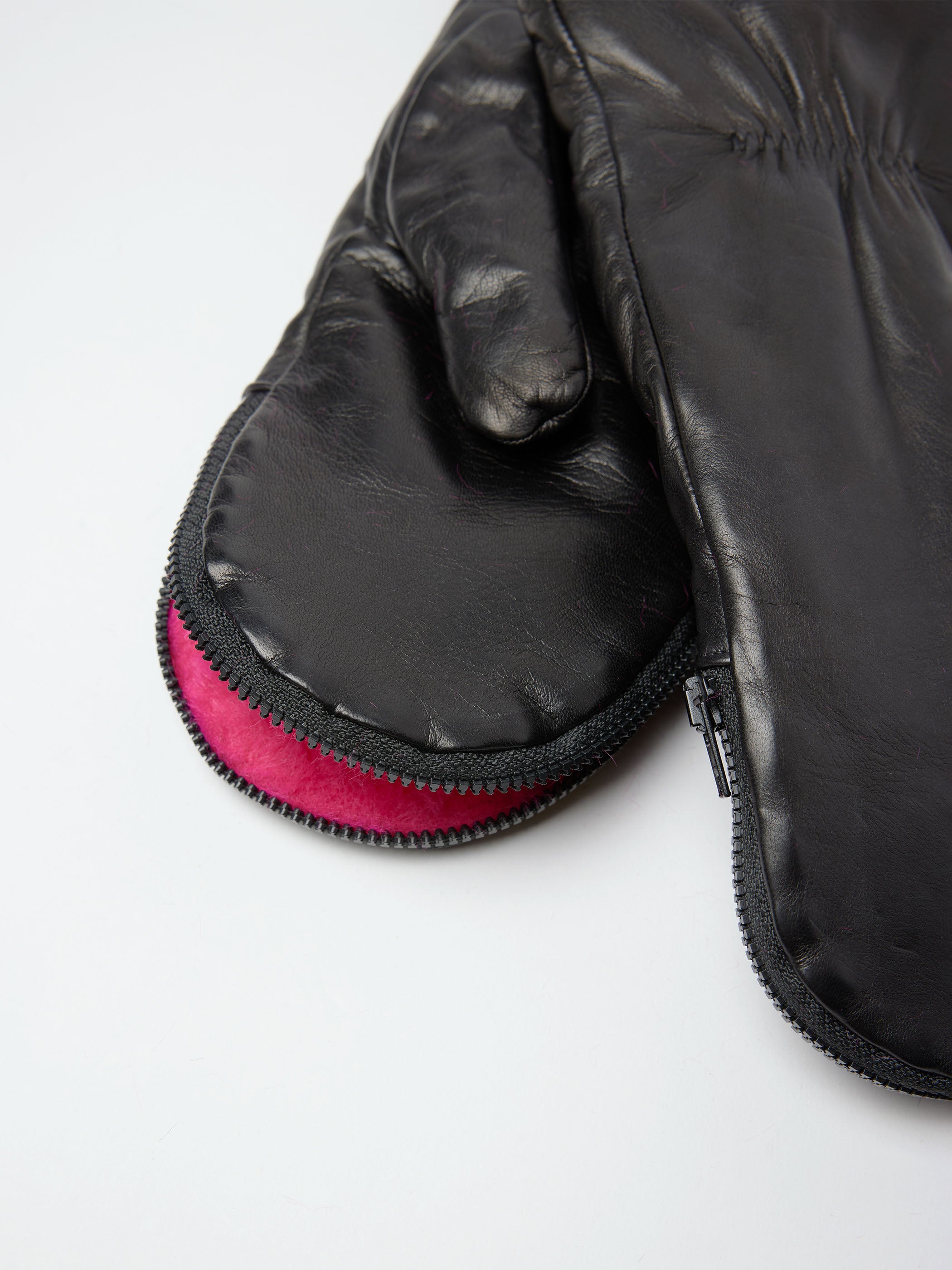 Top Zipper Mitten