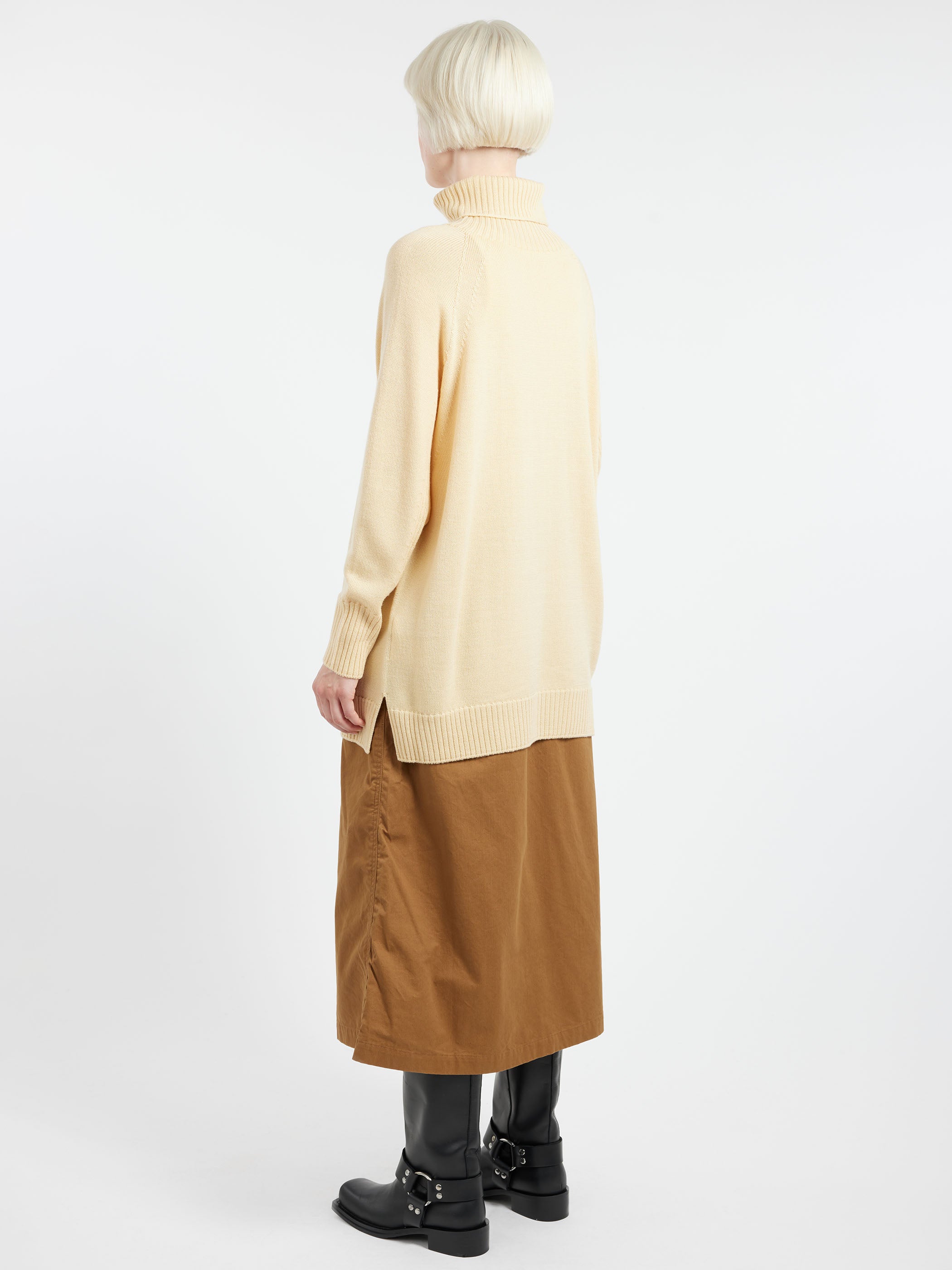 Raglan Sleeve Turtleneck