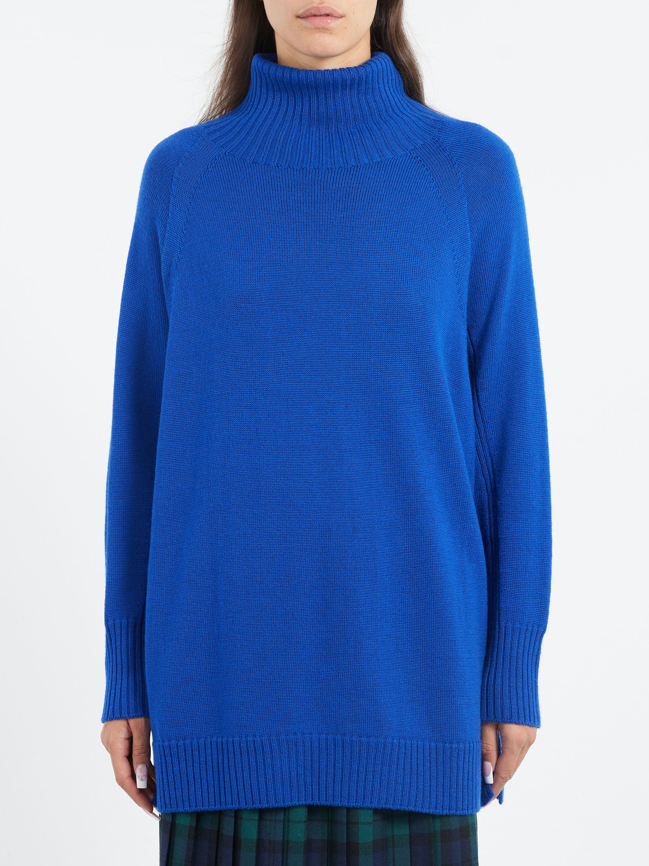 Raglan Sleeve Turtleneck