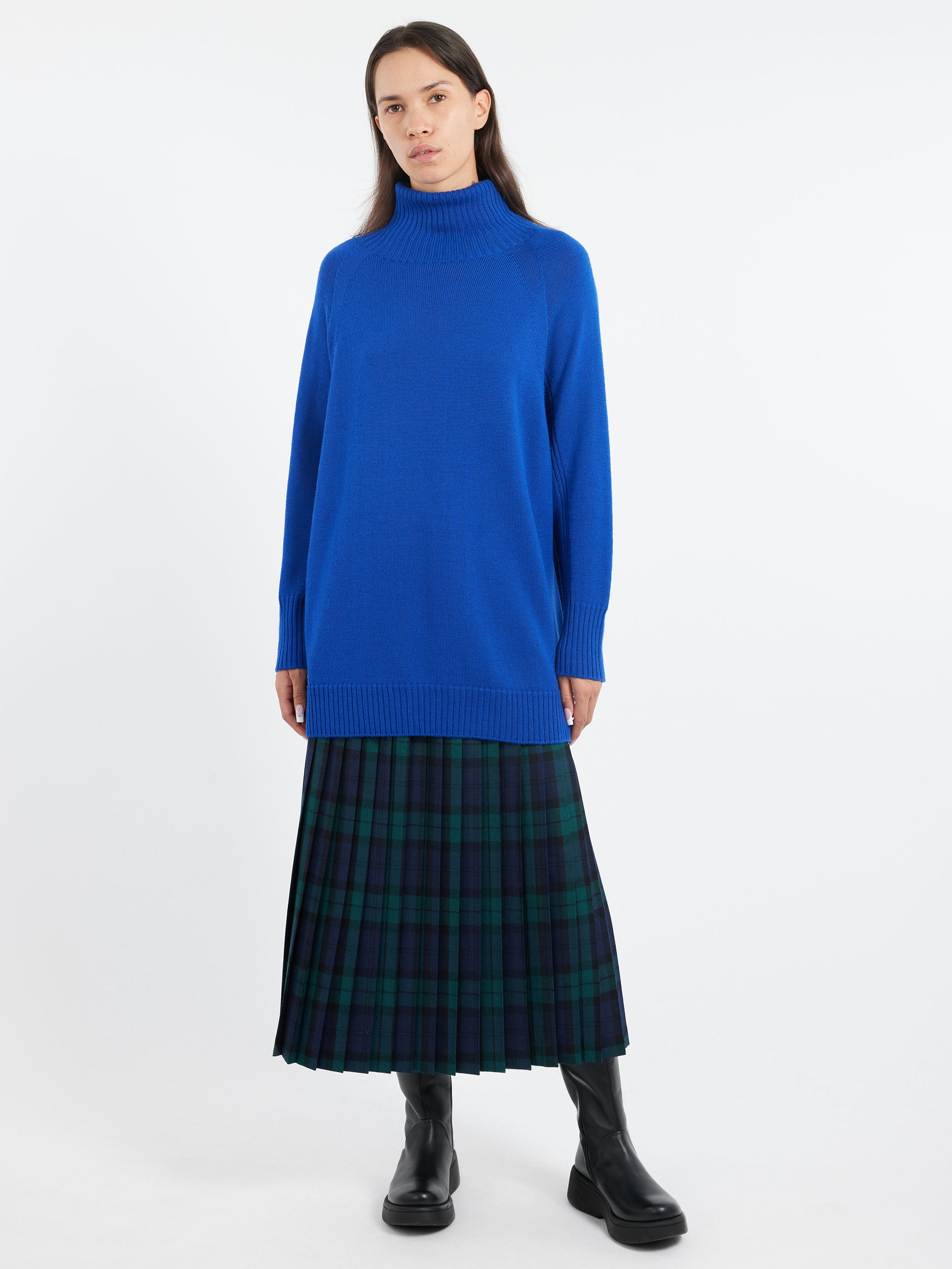 Raglan Sleeve Turtleneck