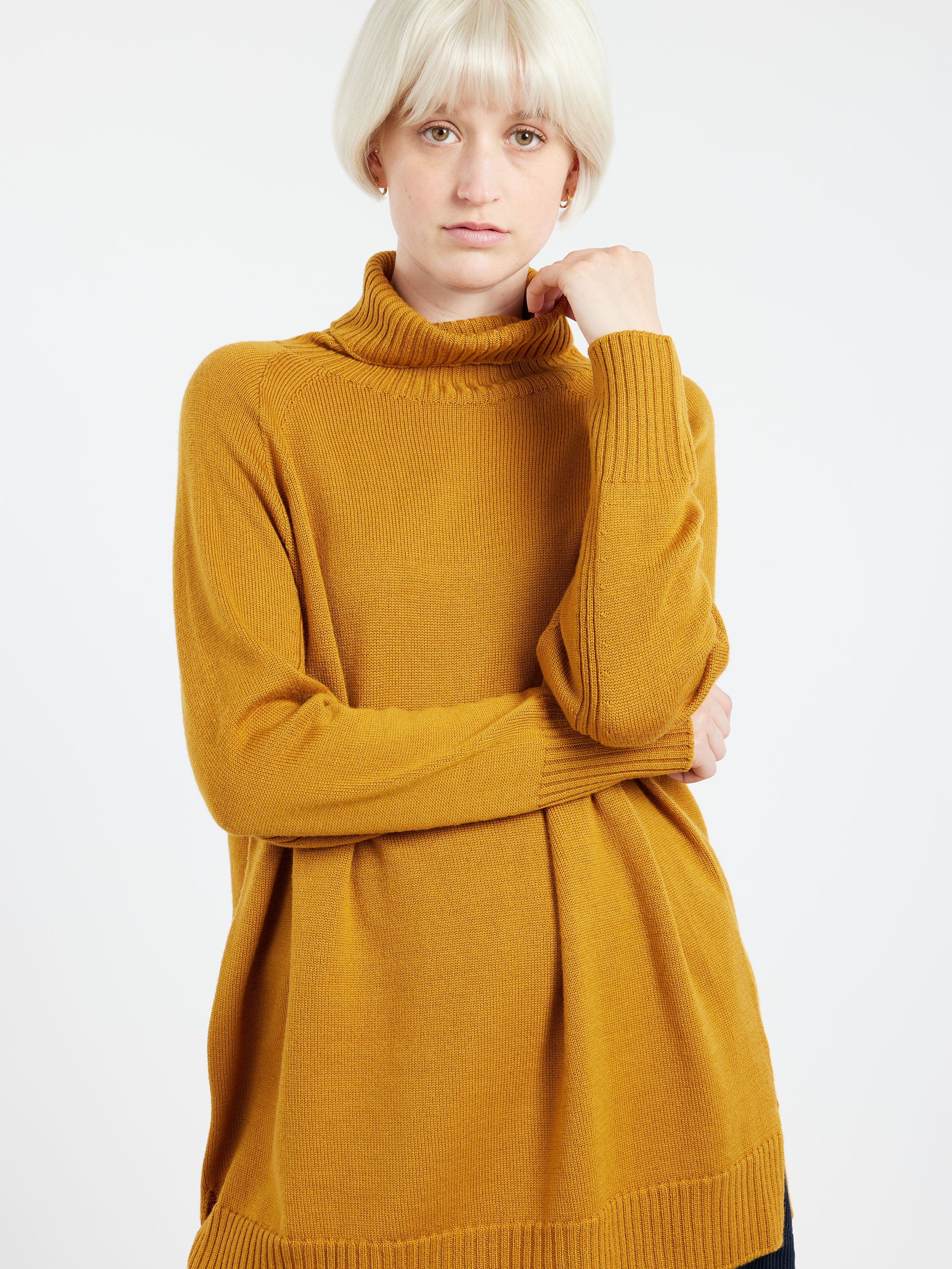 Raglan Sleeve Turtleneck