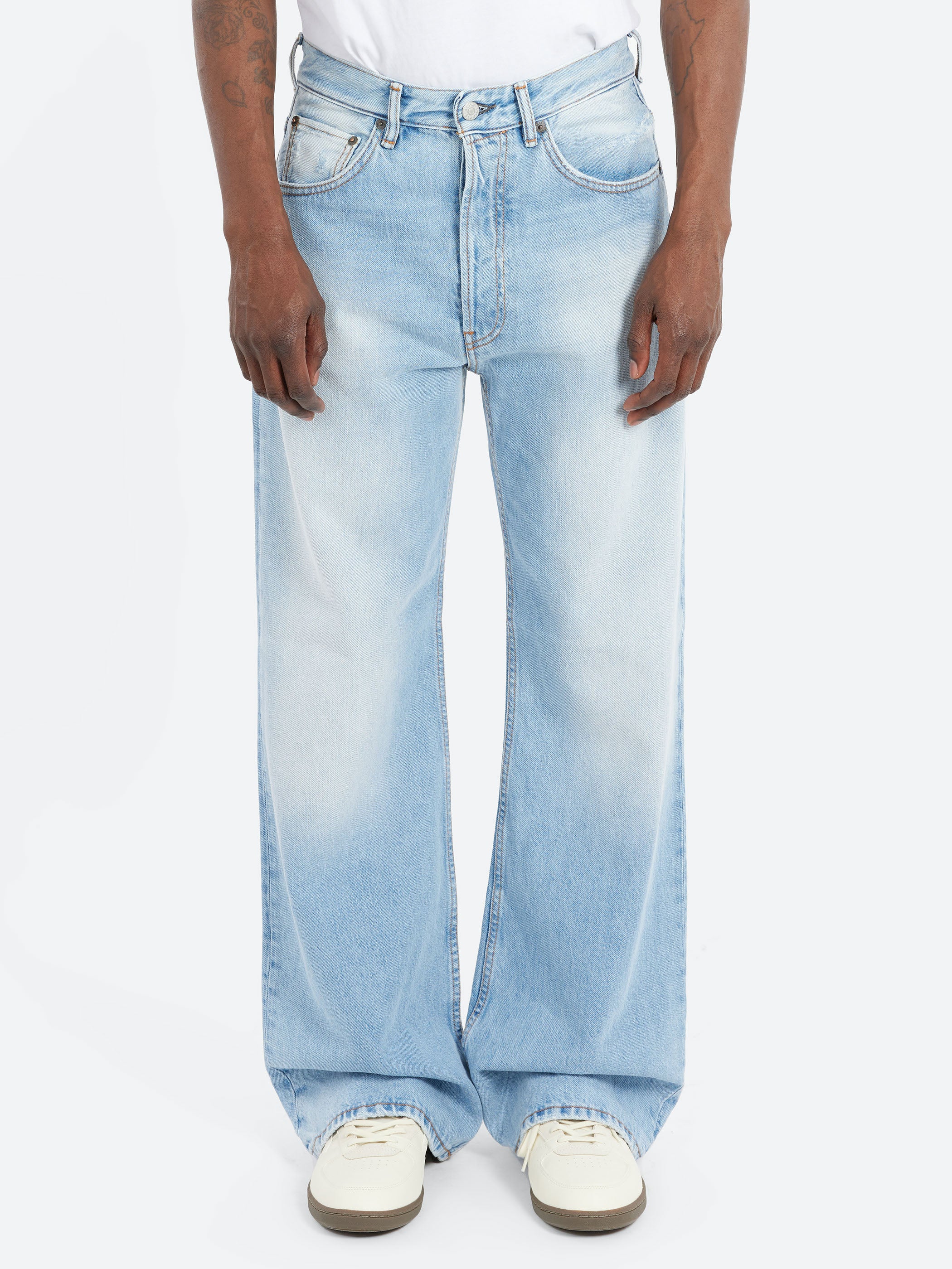 2021M Loose Fit Jeans