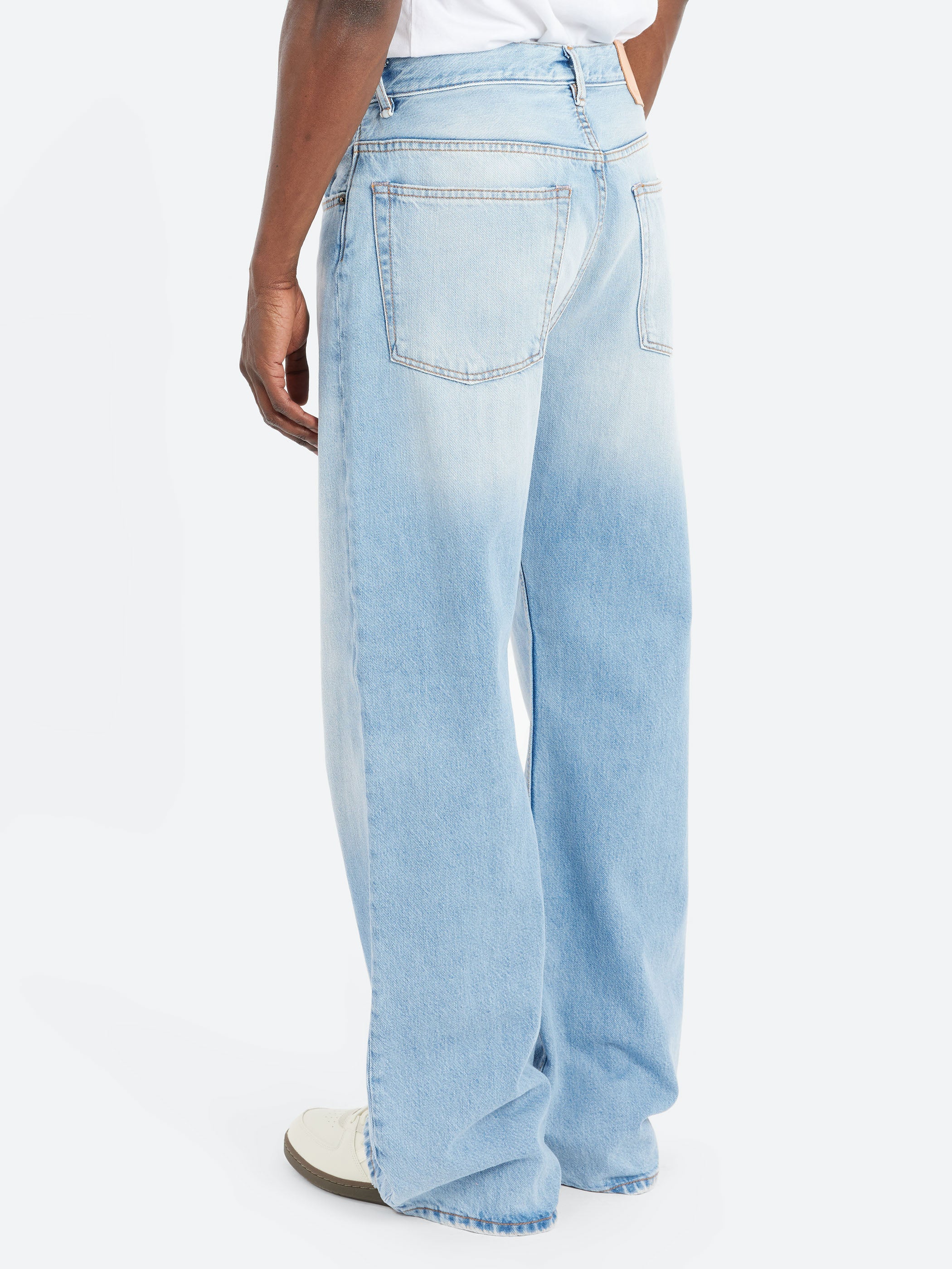 2021M Loose Fit Jeans