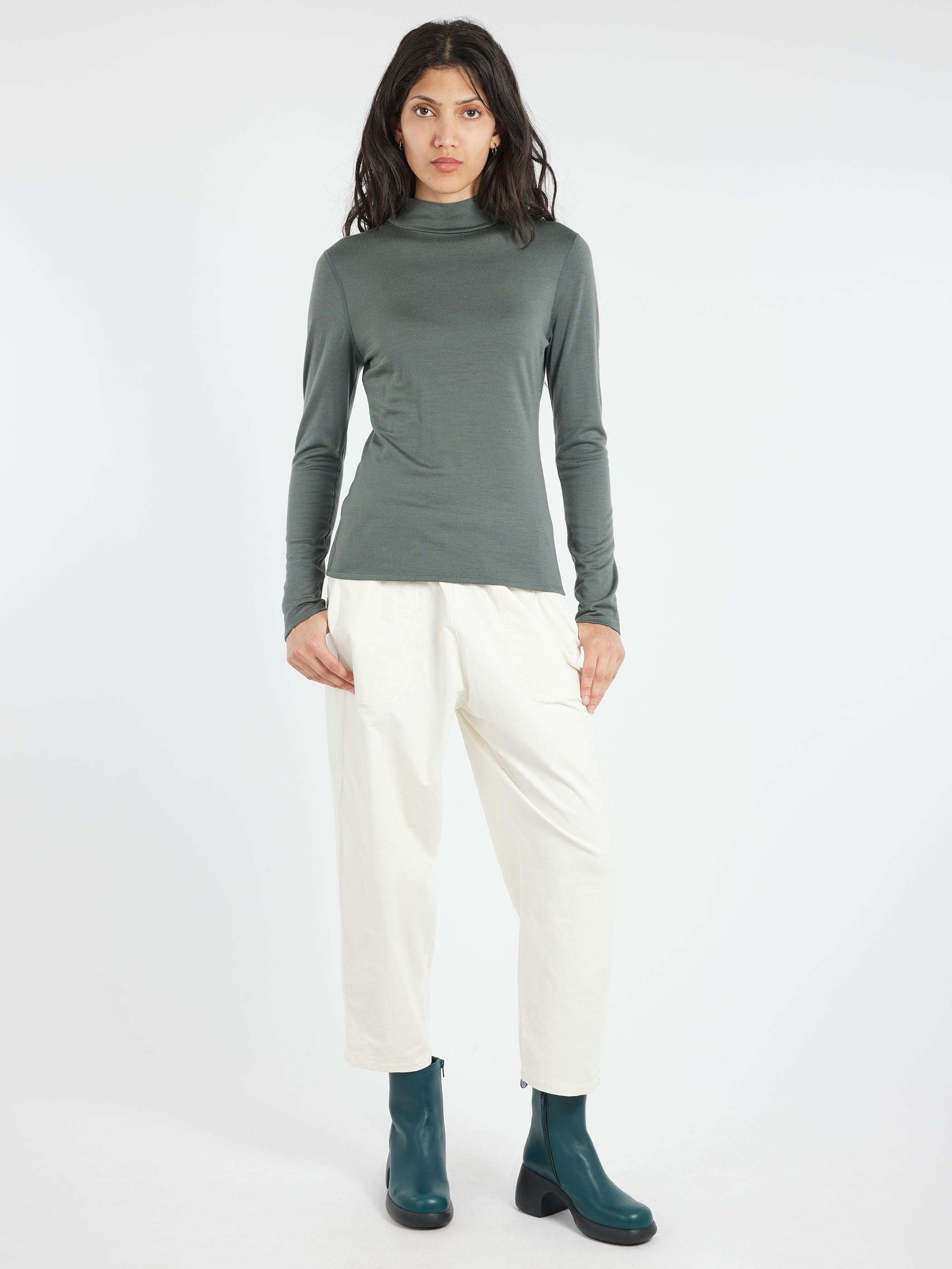 The 195 Merino Fitted Mockneck