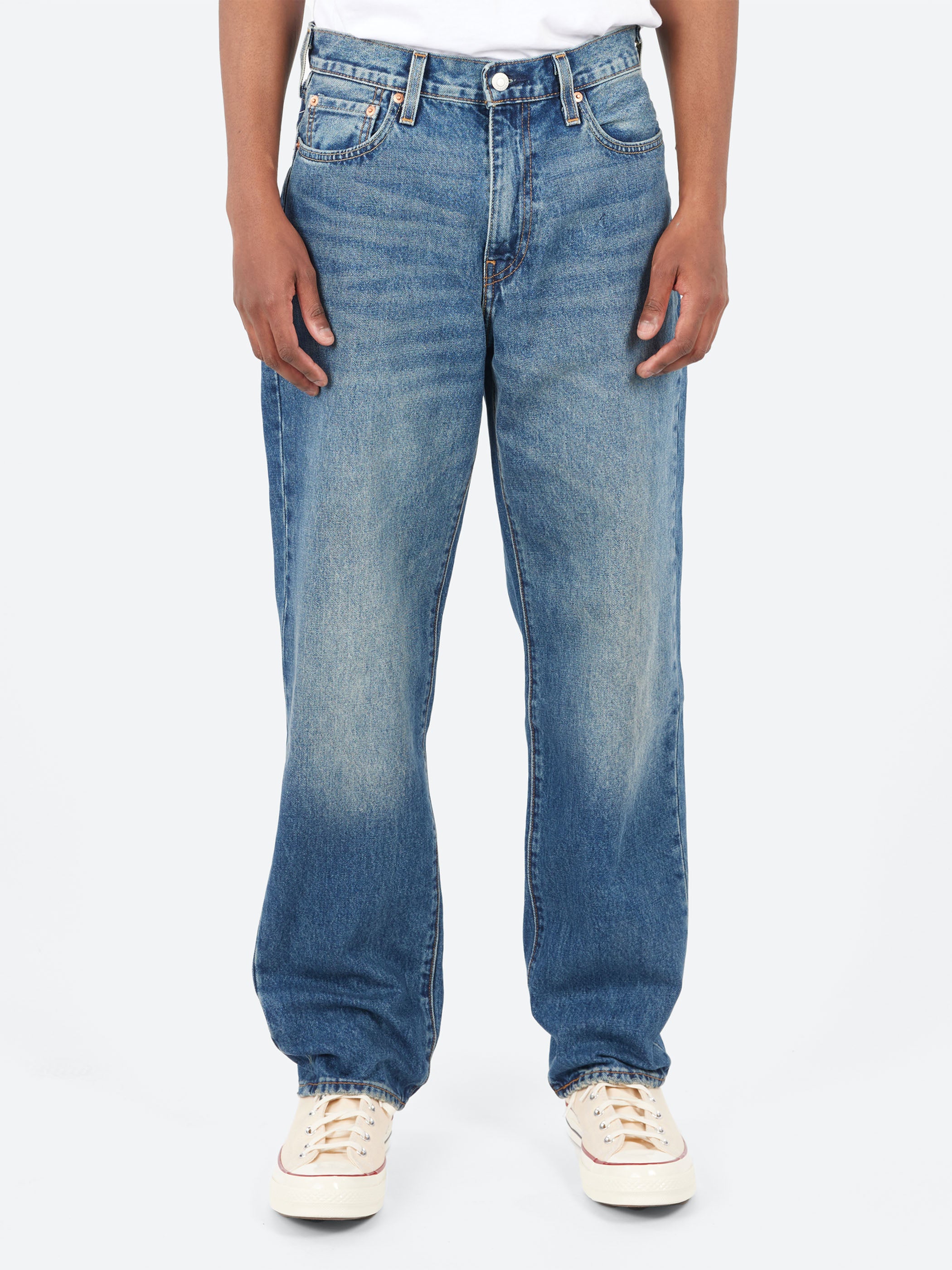 568 Loose Straight Jeans