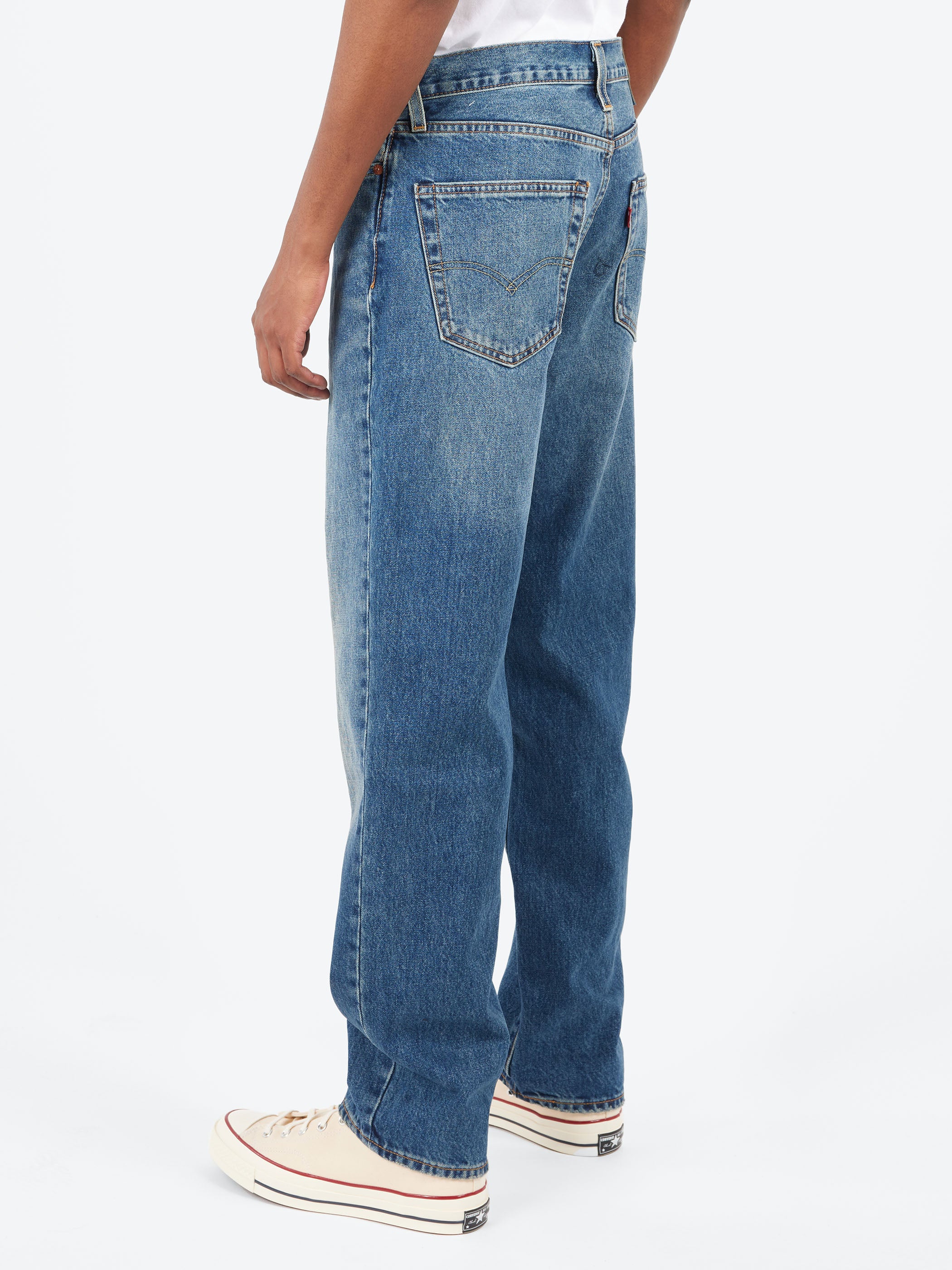 568 Loose Straight Jeans