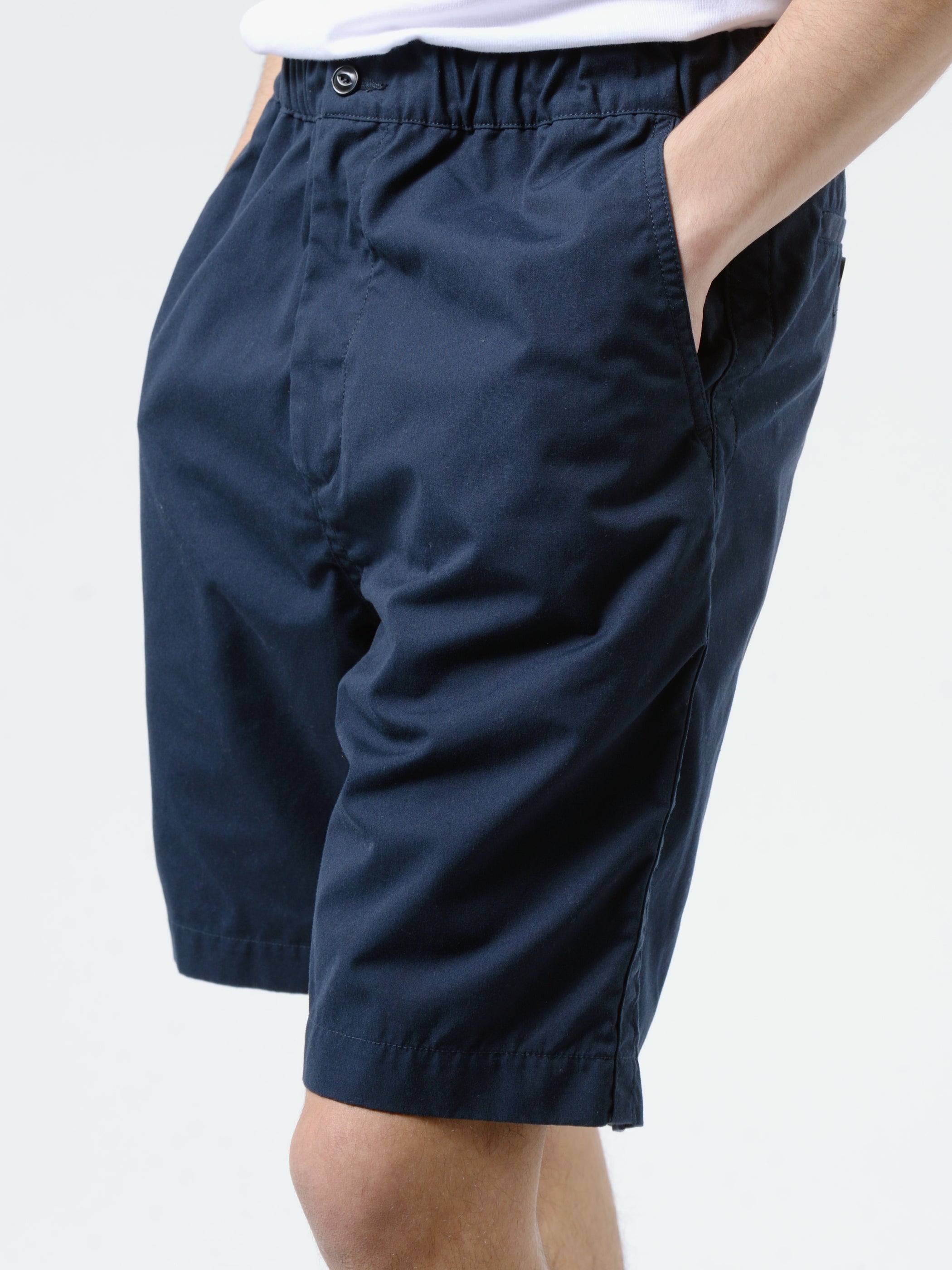 Nanamica - Light Easy Shorts in Navy – gravitypope