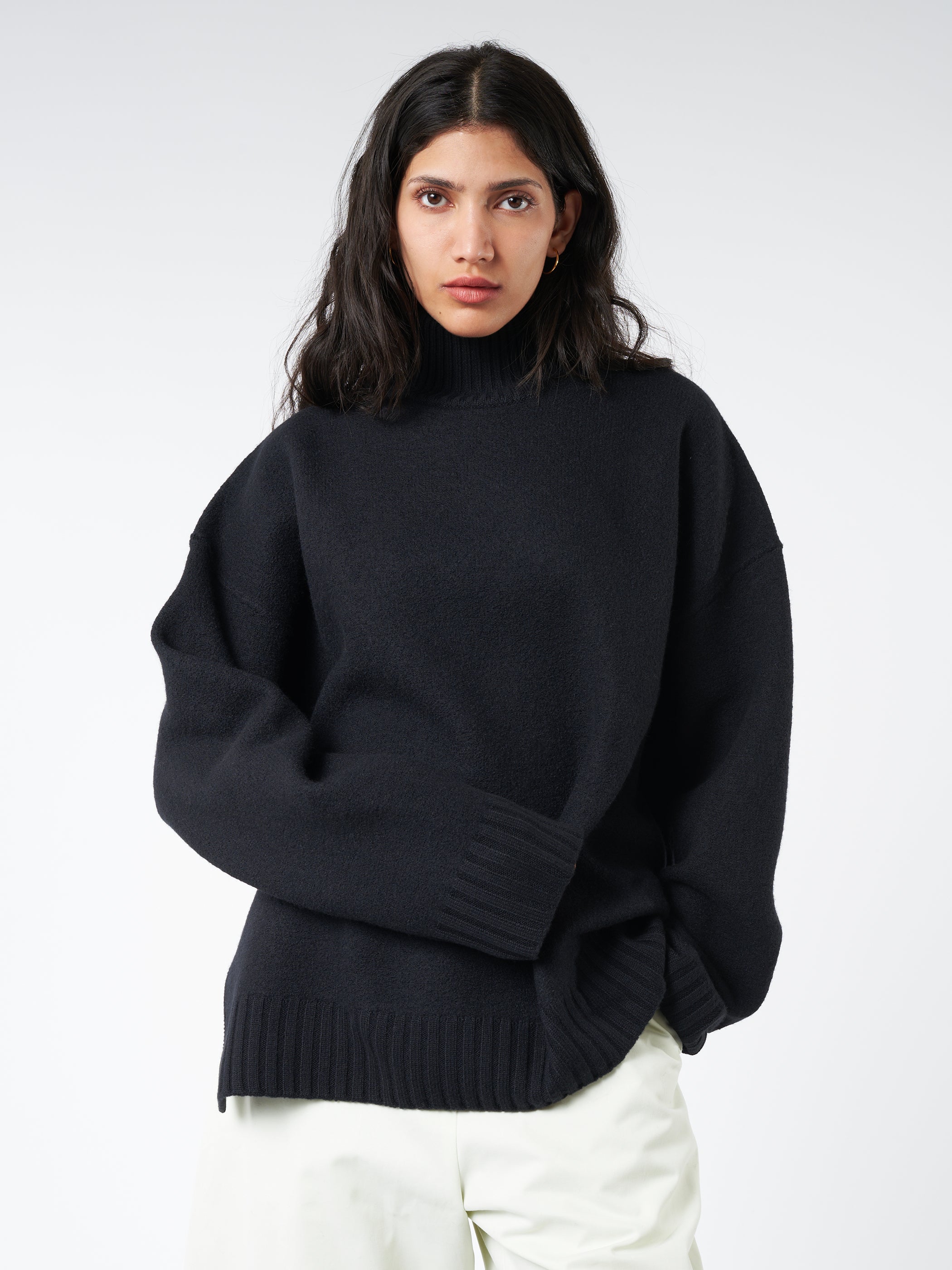 Studio Nicholson - Hozu Roll Neck in Darkest Navy – gravitypope