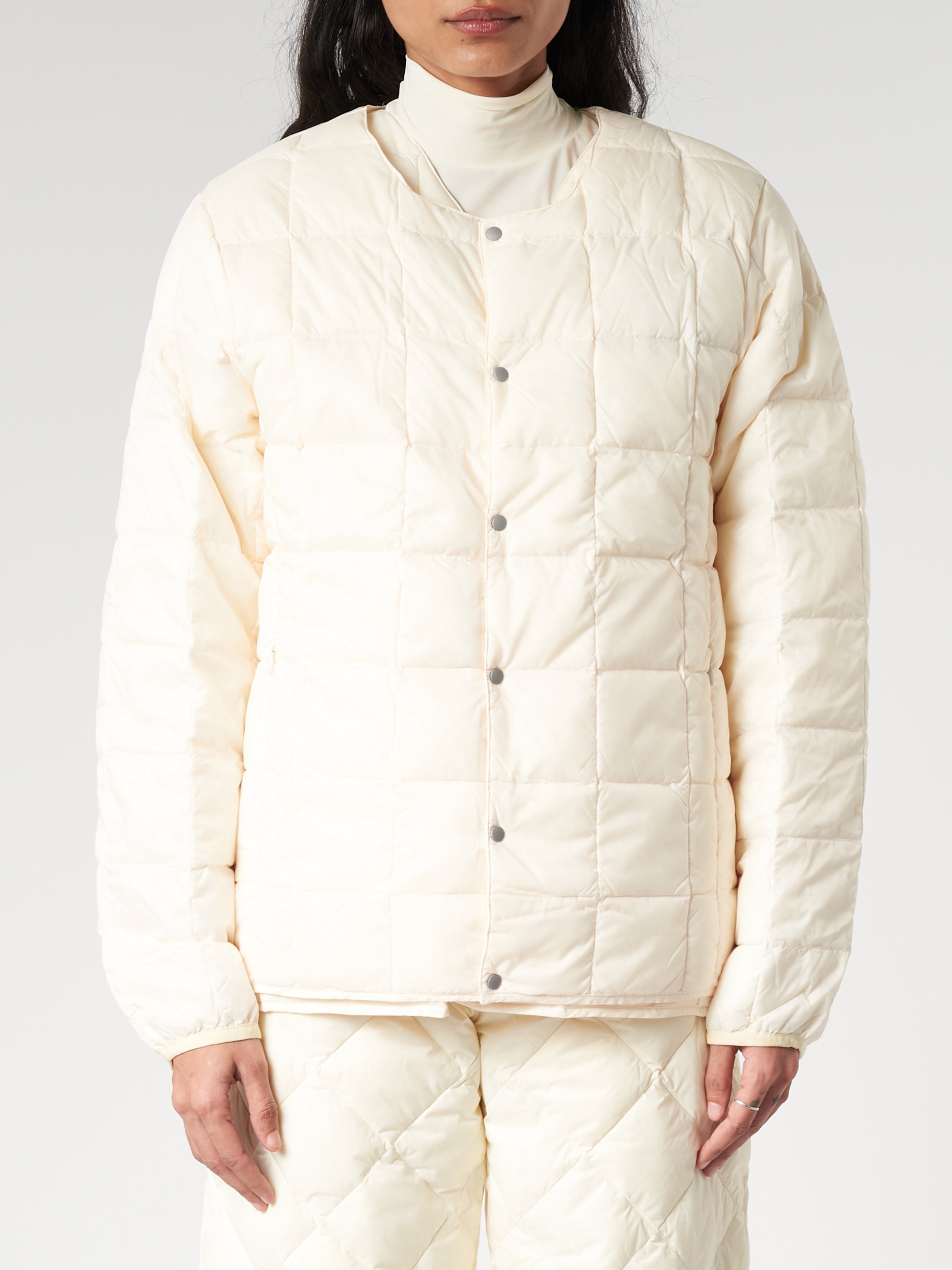 TAION - Crew Neck Button Down Jacket in Off White – gravitypope