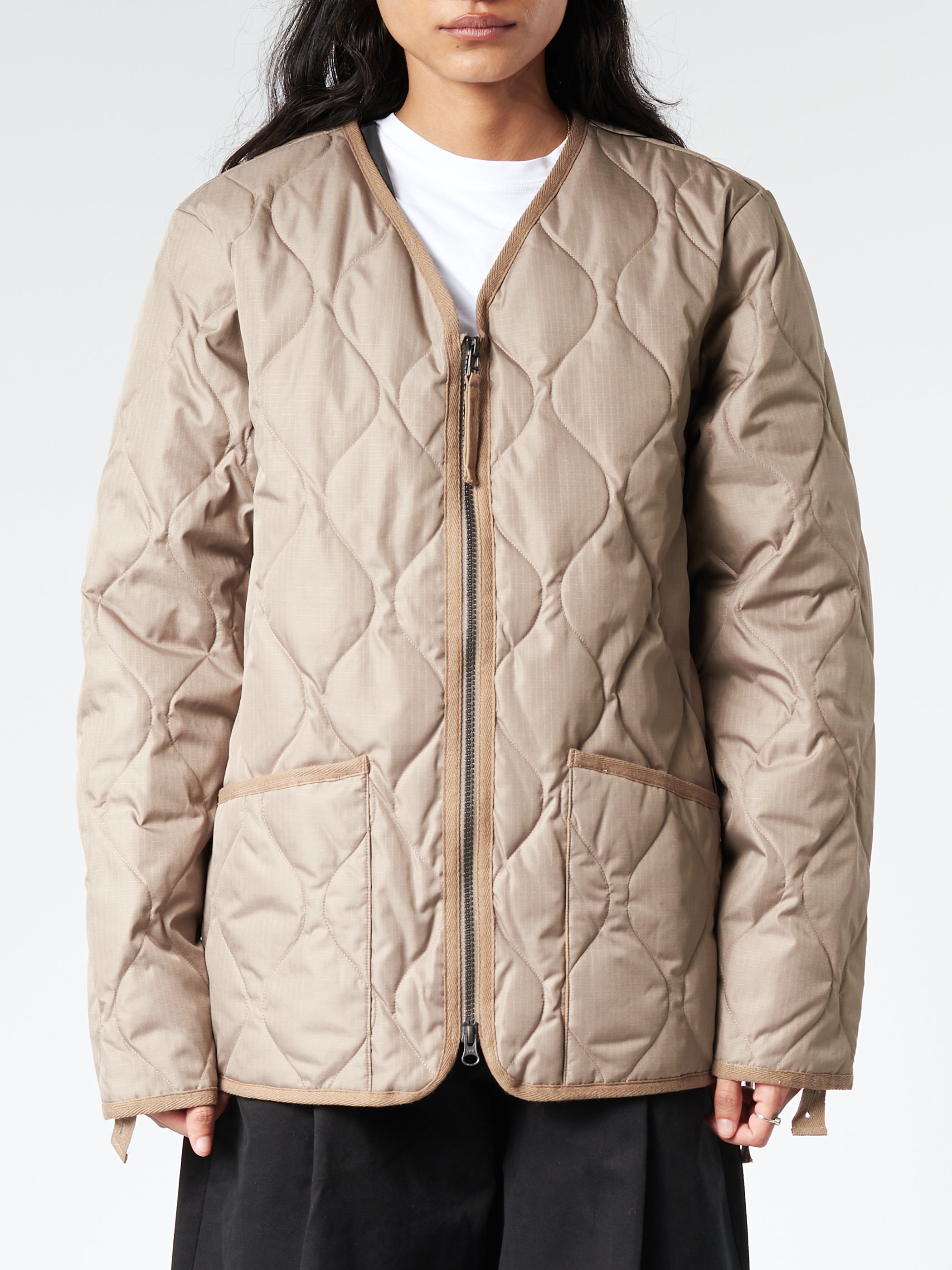 Taion - Military Zip V-Neck Down Jacket in Cream – gravitypope