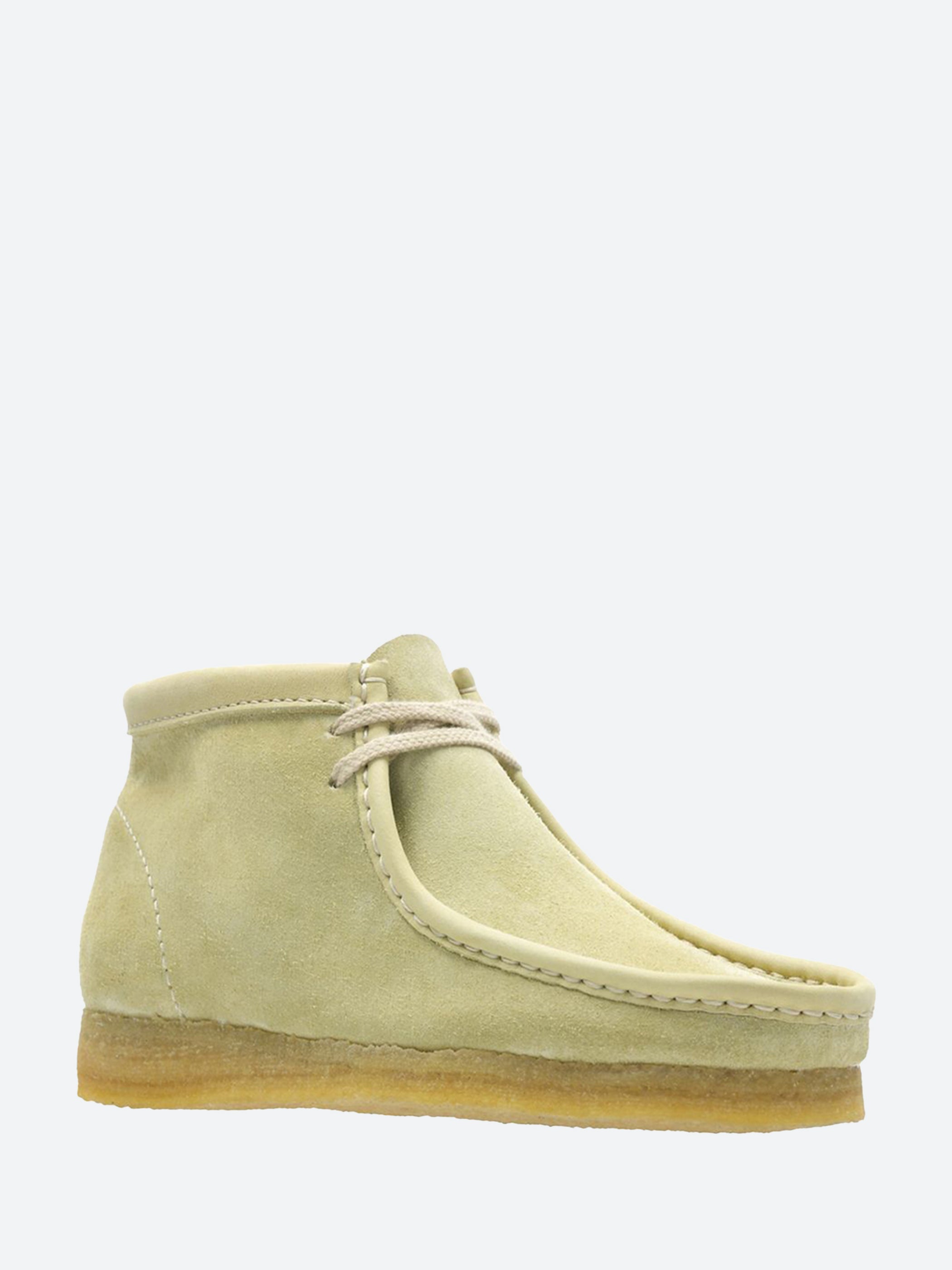 Clarks - Wallabee Boot in Maple Suede – gravitypope