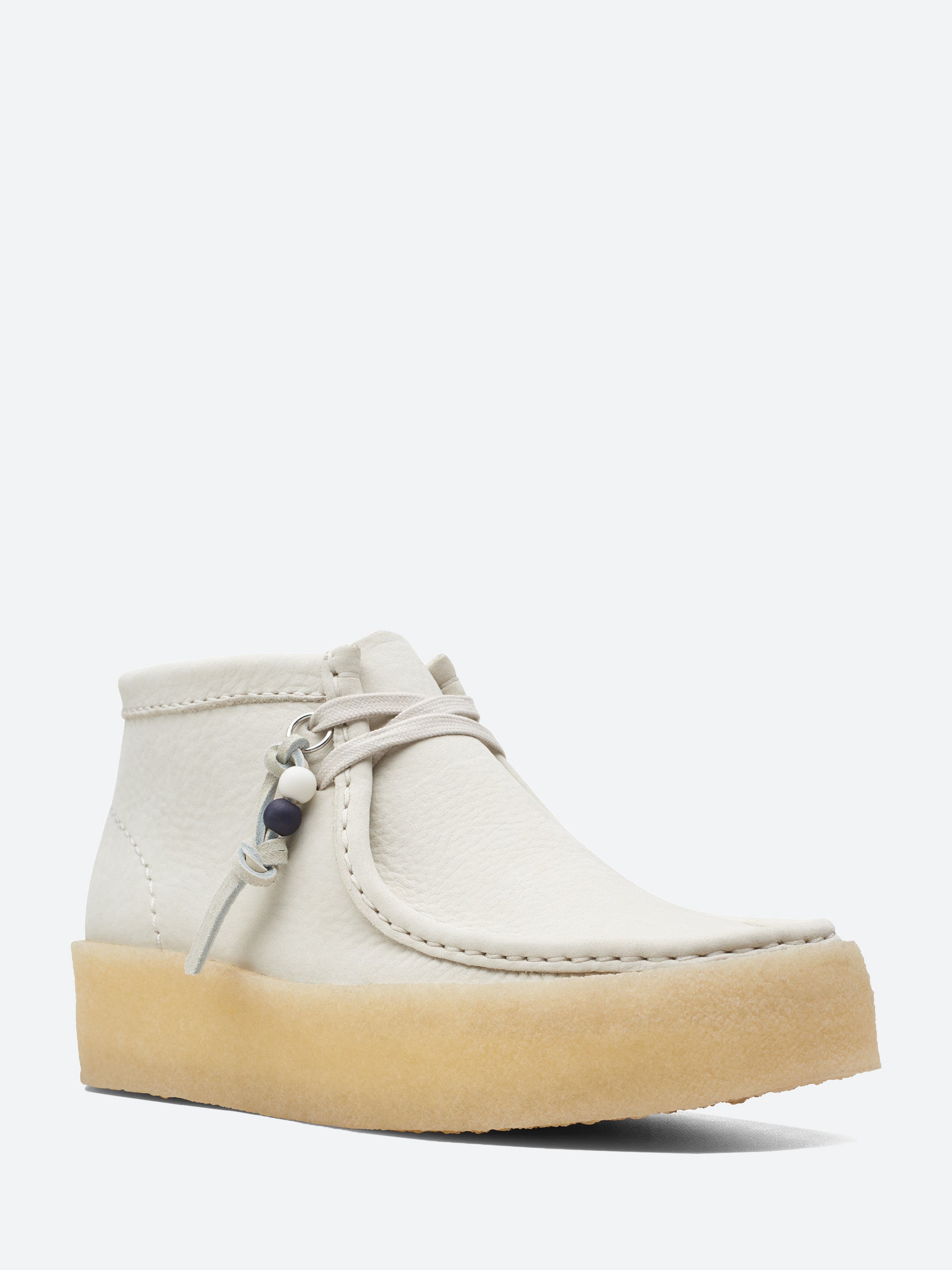 Clarks Originals - Wallabee Cup Boot in White Nubuck – gravitypope