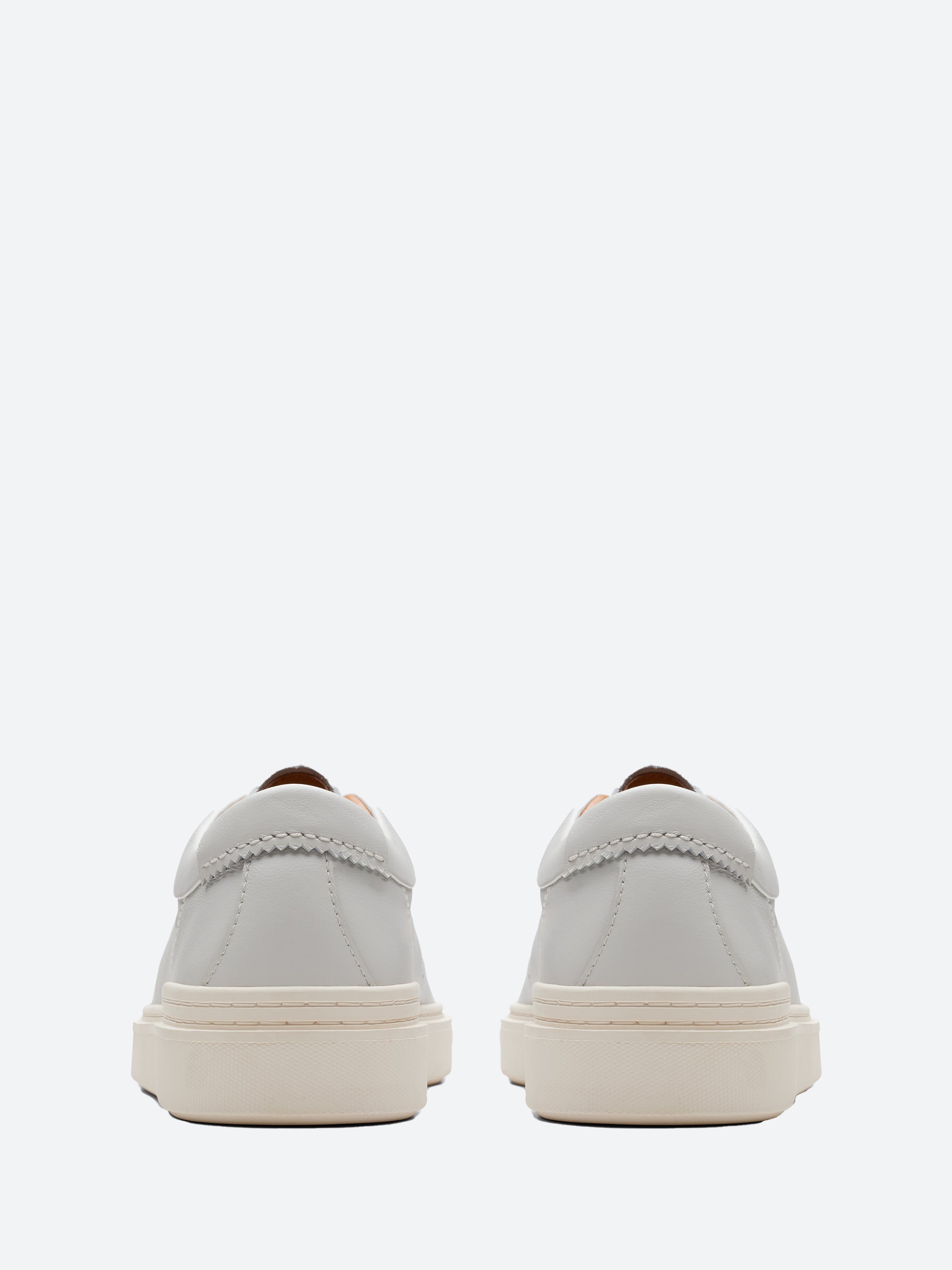 Clarks - Craft Swift in White – gravitypope