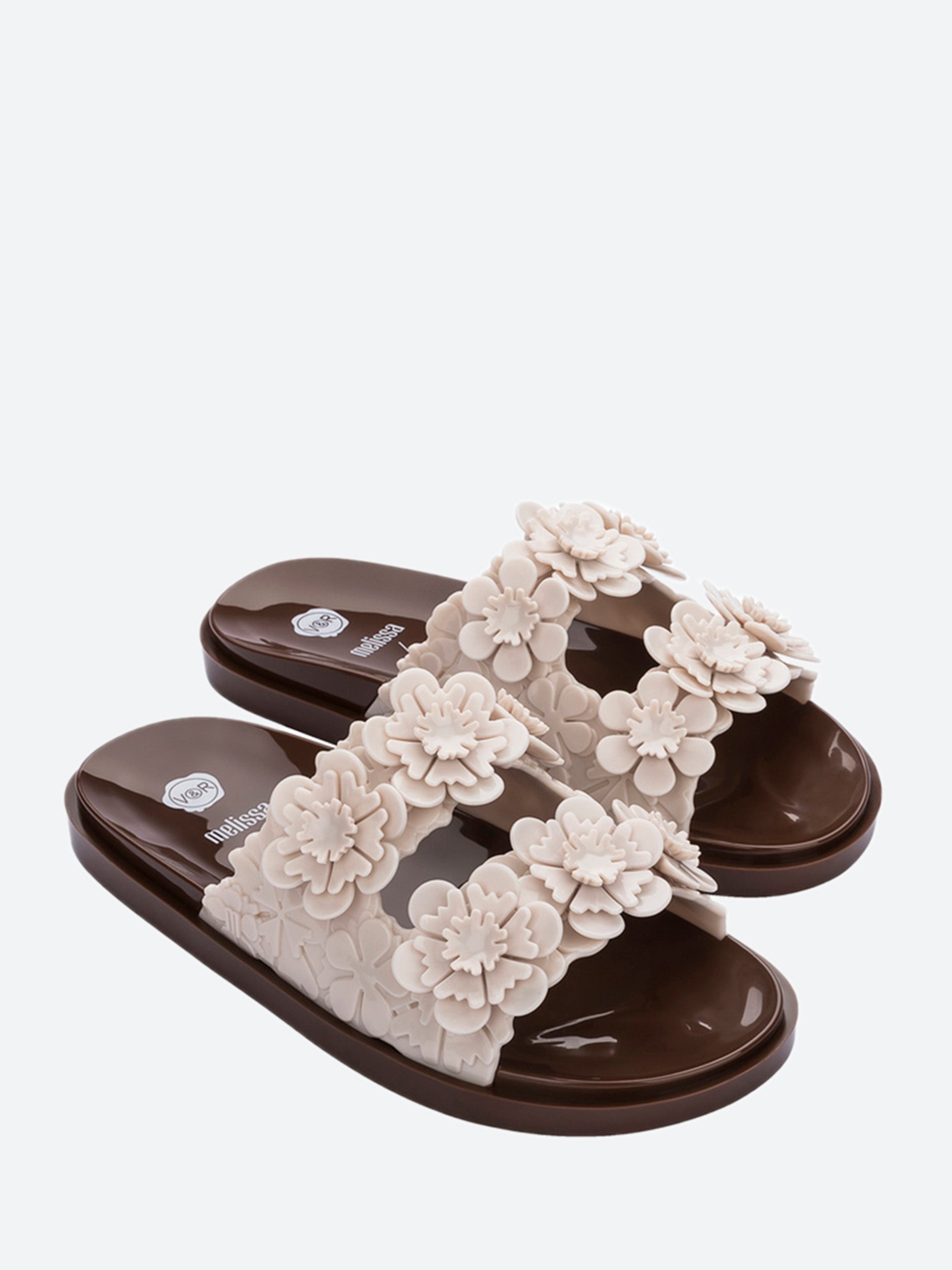 Melissa - Wide Blossom + Viktor and Rolf in White – gravitypope