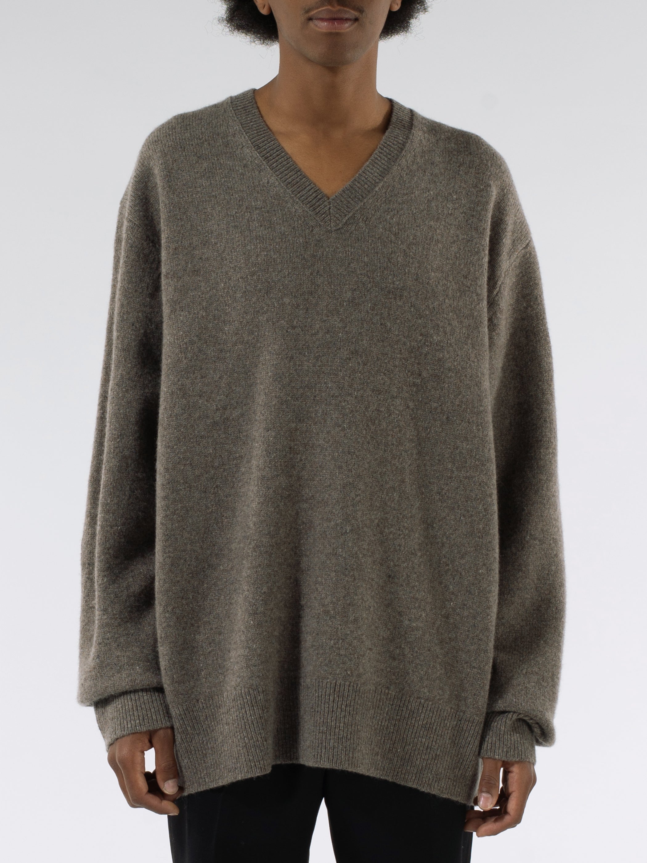 V-Neck Wool Cashmere Jumper – gravitypope