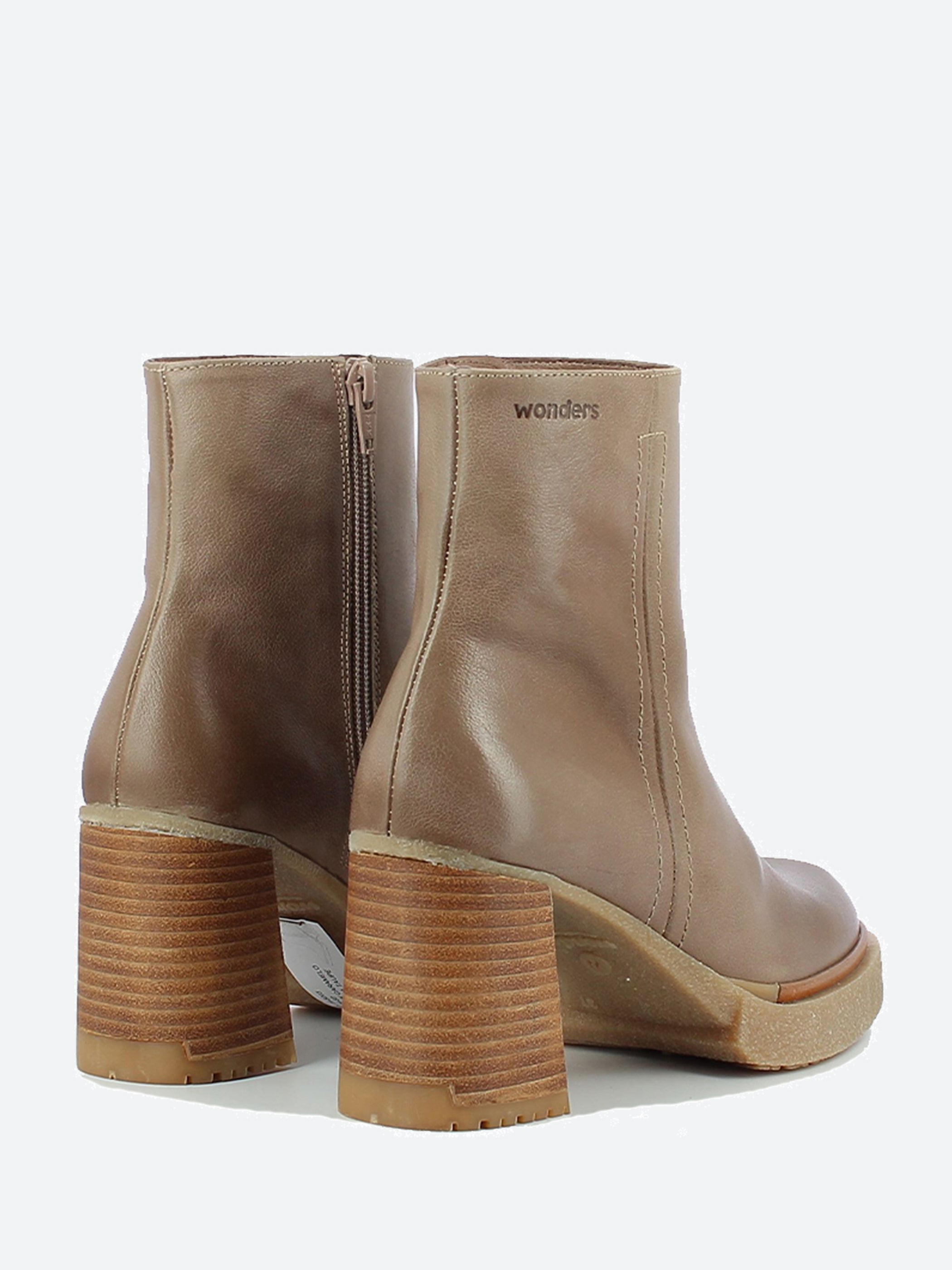 H-5203 Heel Boot