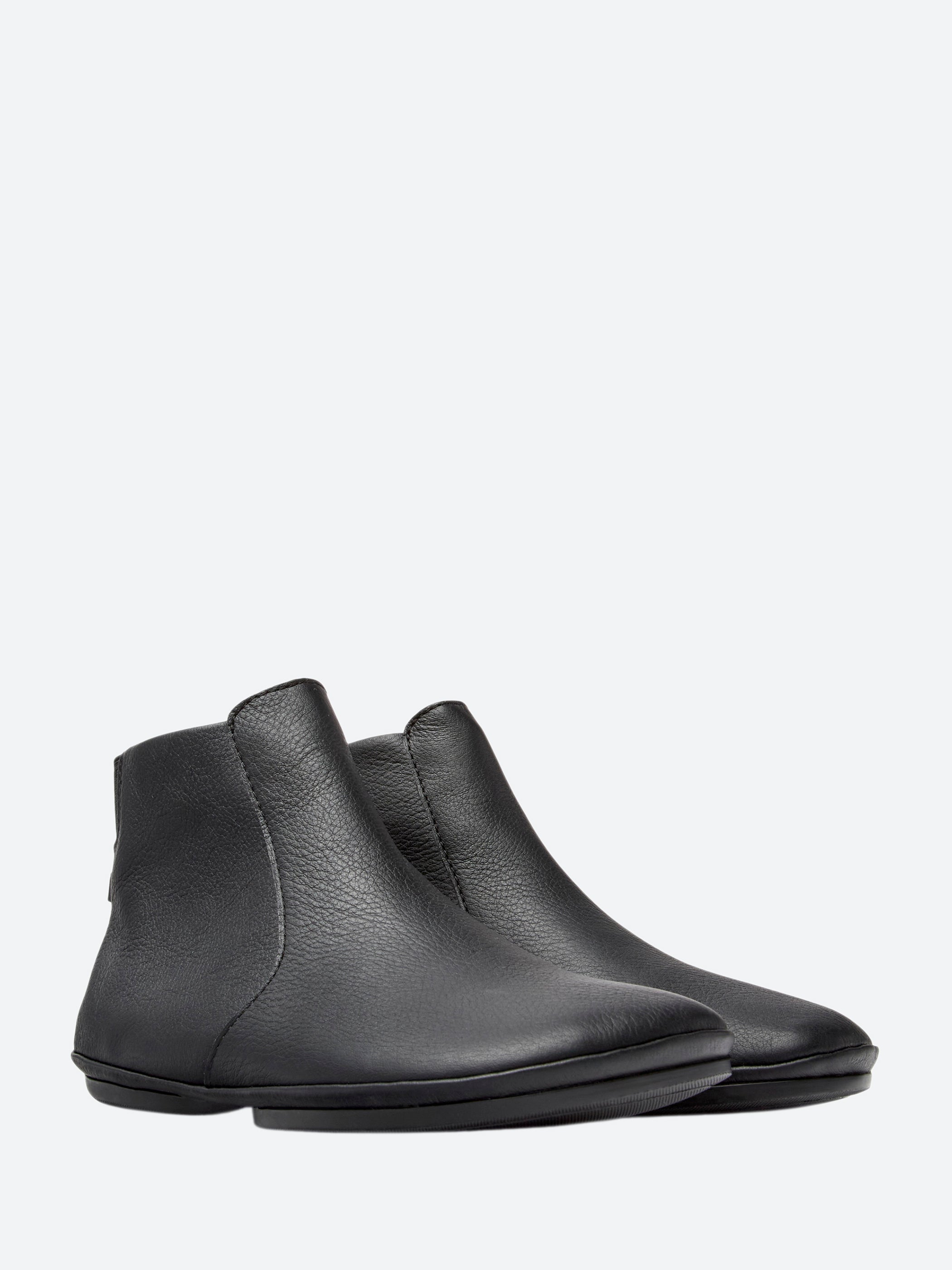 Camper Right Nina Ankle Boots in Black gravitypope