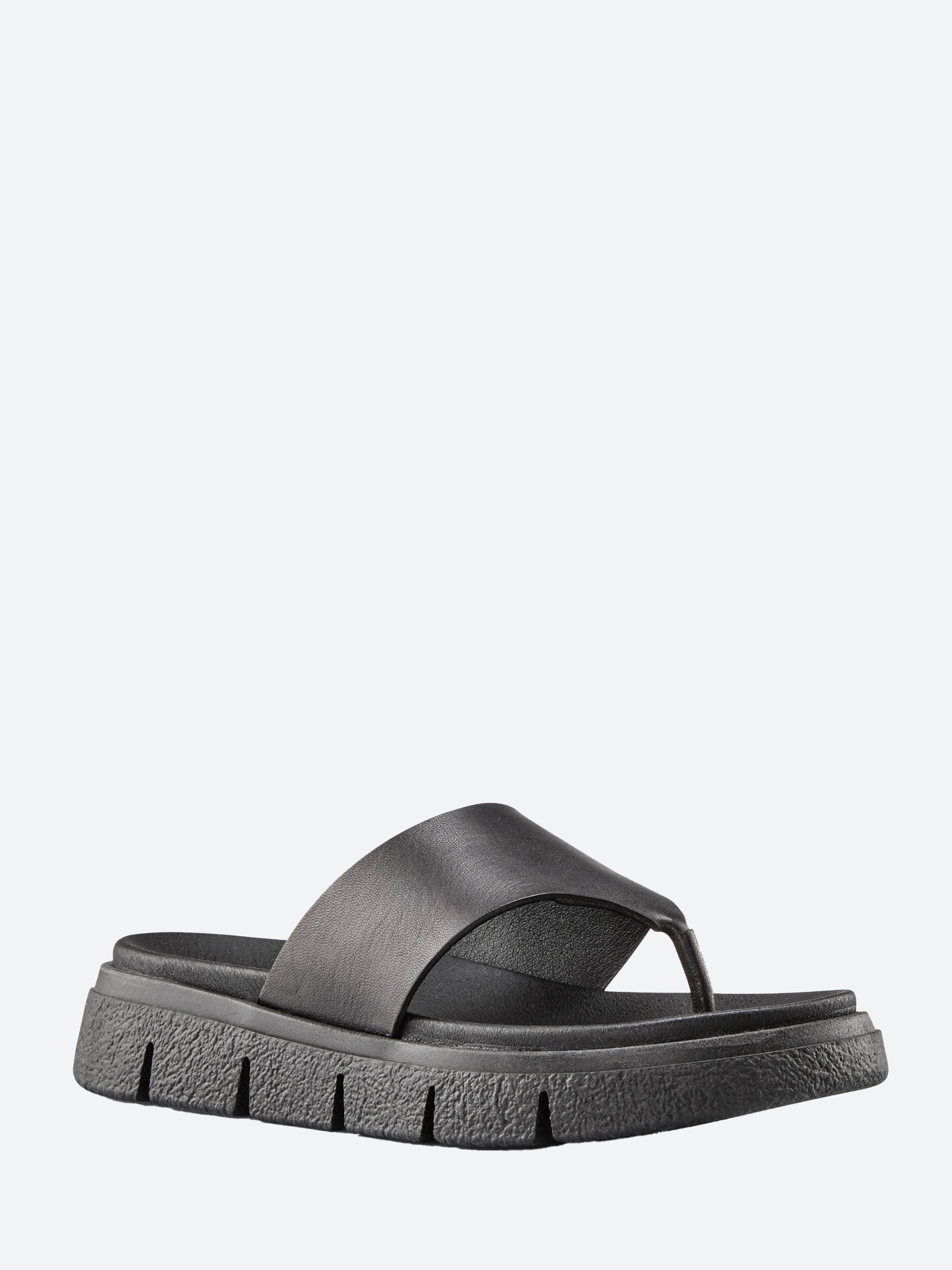 Cougar Ponyo Thong Sandal in Black gravitypope